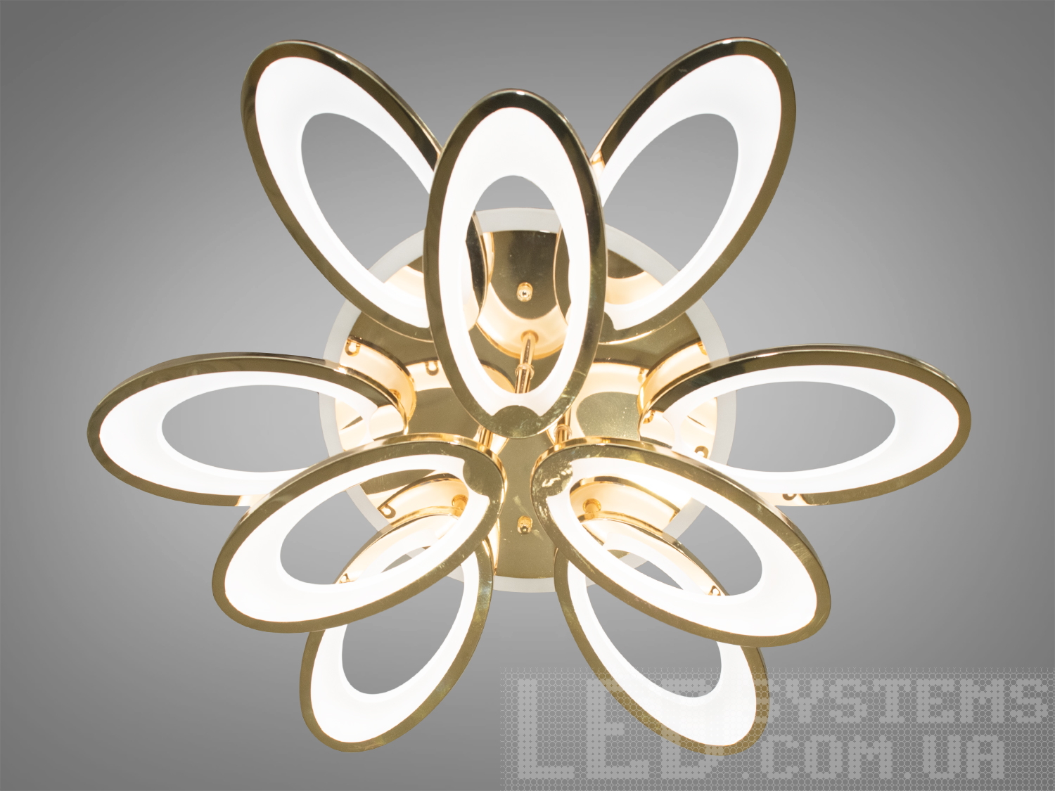 LED люстра для залу з пультом з 3-х кольоровим підсвічуванням та з димером підходить на площу приміщення приблизно 20кв.м.
Світлодіодна люстра має кілька режимів: холодний 6400К, нейтральний 4500К, теплий 2700К, кольорове підсвічування, суміщений режим &ndash; будь-яке основне світло плюс будь-який колір світлодіодного підсвічування. Регулювання яскравості люстри від 5 до 100% відбувається за допомогою пульта дистанційного керування, що входить до комплекту.
Люстра світить яскраво, але не сліпить за рахунок матеріалу &ndash; акрилу, до того ж цей матеріал дуже міцний &ndash; його важко зашкодити. Застосовується для зали, вітальні, кухні, спальні, їдальні, дитячої, оскільки відсутні елементи, що б'ються. Кріпиться до підвісних, натяжних, звичайних стель.LED lyustra dlya zalu z pulʹtom z 3-kh kolʹorovym pidsvichu