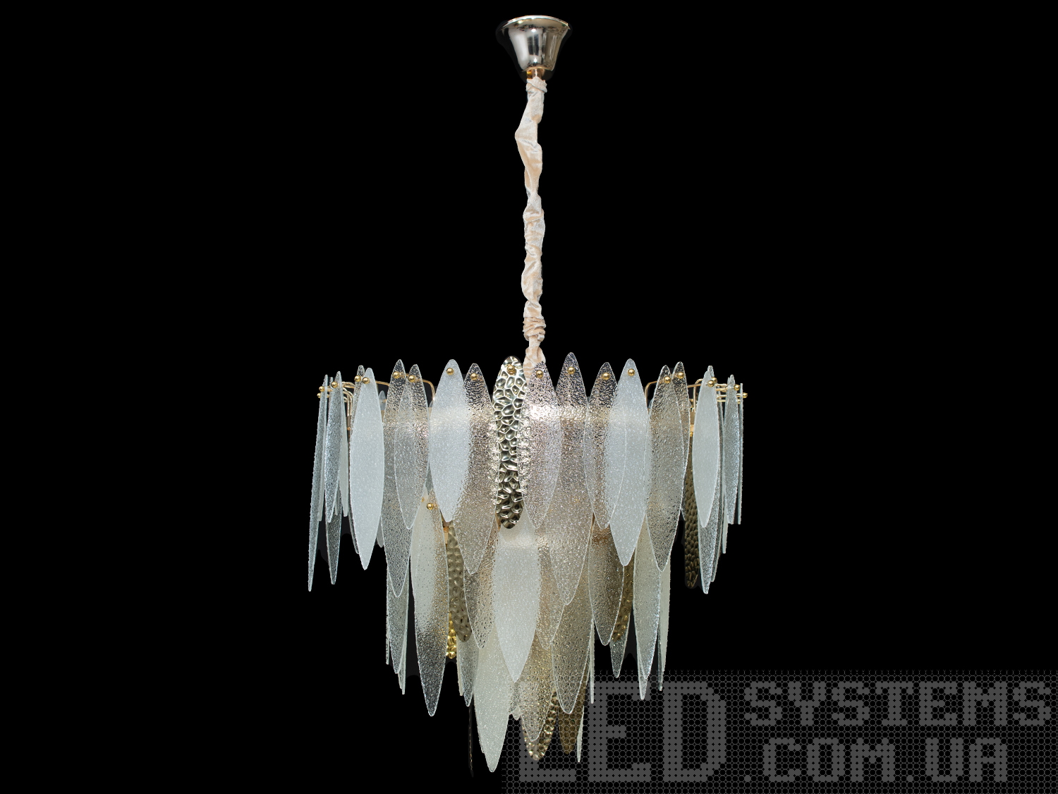 Сучасна люстра підвіс на 13 ламп зі скляними матовими пелюстками добре виглядатиме в сучасному інтер'єрі залу, спальні, вітальні чи кухні. На неї можна дивитися під будь-яким кутом, і не дивлячись на легкість конструкції люстри, ви завжди бачитимете лампи тільки через матове скло. Висота люстри регулюється, завдяки чому підходить для низьких стель. Люстра-підвіс під звичайні лампочки розжарювання, економки або світлодіодні лампи з цоколем Е14. Стельове кріплення на планку універсальне підходить для навісних, натяжних та звичайних стель.
Увага. Вага люстри понад 10кг.
Лампи до комплекту не входять.