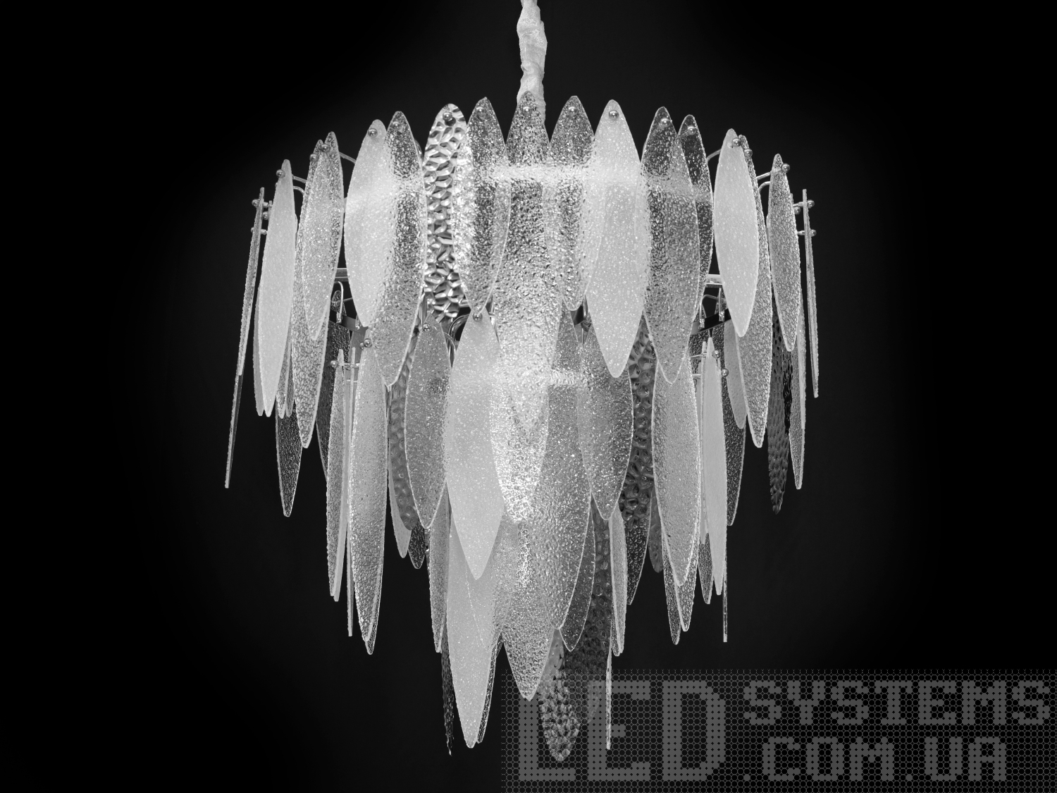 Незвичайна люстра підвіс на 13 ламп зі скляними матовими пелюстками добре виглядатиме в сучасному інтер'єрі зали, спальні, вітальні чи кухні. На неї можна дивитися під будь-яким кутом, і не дивлячись на легкість конструкції люстри, ви завжди бачитимете лампи тільки через матове скло.
Висота люстри регулюється, завдяки чому підходить для низьких стель. Люстра-підвіс під звичайні лампочки розжарювання, економки або світлодіодні лампи з цоколем Е14. Стельове кріплення на планку універсальне підходить для навісних, натяжних та звичайних стель.
Увага. Вага люстри понад 10кг.
Лампи до комплекту не входять.