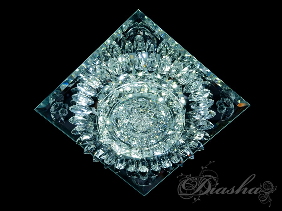 &nbsp;&nbsp;&nbsp;Точкові світильники прості та легкі в установці, тому їх монтування не займе багато часу та праці. Вони запросто можуть змінити простір приміщення. Якщо точкові світильники встановити по периметру стелі, то він буде здаватися вище, а сама кімната - набагато більше. Прийміть це як керівництво до дії. І тоді ці кришталеві точкові світильники будуть здатні забезпечити Вам комфорт саме на тому рівні, якого Ви так довго чекали. Для оптових покупців відпускається лише ящиками по 50 шт. &nbsp;&nbsp;&nbsp;Лампа і трансформатор в комплект не входять.