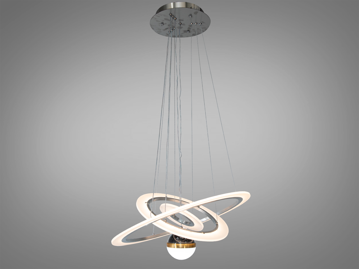 LED люстра в спальню з диммером, з динамічним LED підсвічуванням, з пультом підходить на площу приміщення приблизно 14 кв.м. Люстри-підвіси добре виглядають у вітальнях, коридорах, спальнях, кухнях, кухнях-студіях як у сучасному чи класичному стилі, так і в стилі Лофт.
Можна вибрати режим освітлення: теплий, нейтральний чи холодний. Регулювання яскравості люстри від 5 до 100% відбувається за допомогою пульта дистанційного керування, що входить до комплекту.
Маючи можливість перемикатися між кольорами та режимами &ndash; від плавного переливу до статичного світла &ndash; вона здатна створити атмосферу для будь-якого настрою чи події.
Оснащення блоком живлення та режимом включення, ця люстра забезпечує не лише естетичне задоволення, а й функціональність, яка є важливою для сучасного споживача. Така люстра стане не лише освітлювальним приладом, а й справжнім витвором мистецтва, що надихає нові ідеї та відчуття у вашому домі.
Кріпиться до стелі будь-якого типу універсальним кріпленням на монтажну планку.