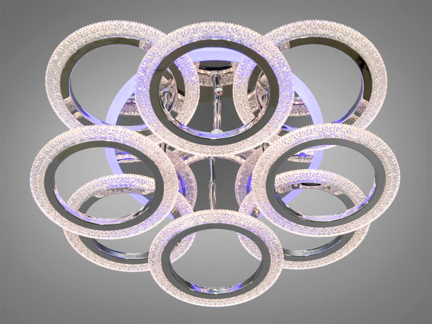 Стильна стельова LED люстра з пультом, димером, підсвіткою, 135W. Наші світлодіодні люстри забезпечують якість і дизайн, що відповідає останнім світовим трендам.