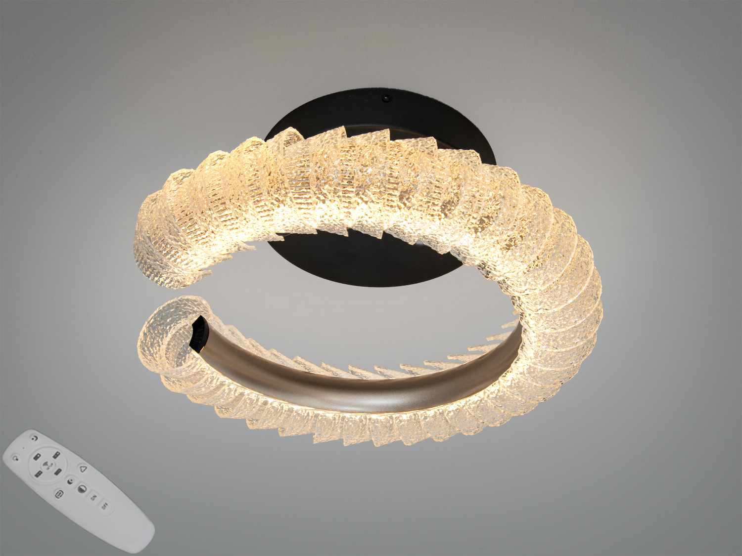 Стельова люстра LED Diasha 38 W, шампань. Два овальні напівкільця з акриловим розсіювачем, пульт і настінний вимикач, 3 режими 3200/4100/6500K. Для кімнат до ~7 м².