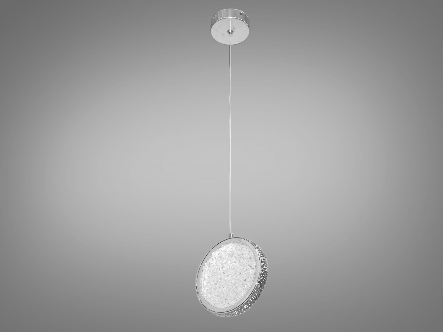 Стильний світлодіодний світильник круглої форми в сучасному виконанні добре виглядатиме в інтер'єрі вітальні або зали, ресторану або кухні з акцентом на барну стійку або обідній стіл.
Яскраве світло повинне бути тільки там де воно дійсно потрібне, а решта має висвітлюватися легким світлом, що заповнює, яке створює затишок і відчуття усамітнення. Саме для створення якісного локального освітлення ми пропонуємо використовувати ці світильники. Ви завжди будете в захваті від світла даних LED-підвісів.
Кріпиться до стелі будь-якого типу універсальним кріпленням на монтажну планку.