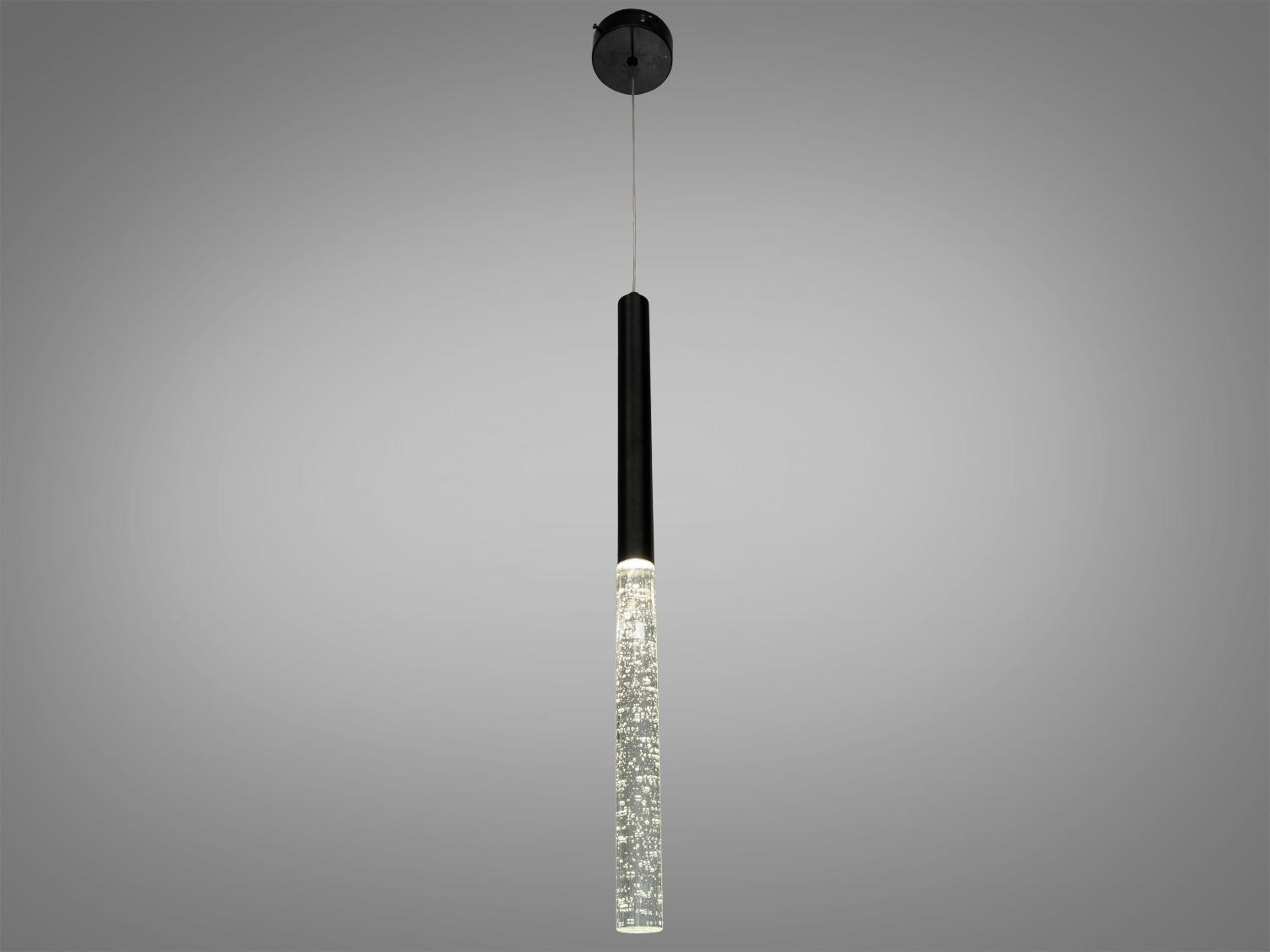 Мінімалістичний світлодіодний підвіс у кухні втілює мінімалізм і витонченість, перетворюючи його на ідеальну прикрасу сучасного інтерєру. Його лаконічна форма та ретельно продумані деталі створюють гармонійне поєднання функціональності та естетики.