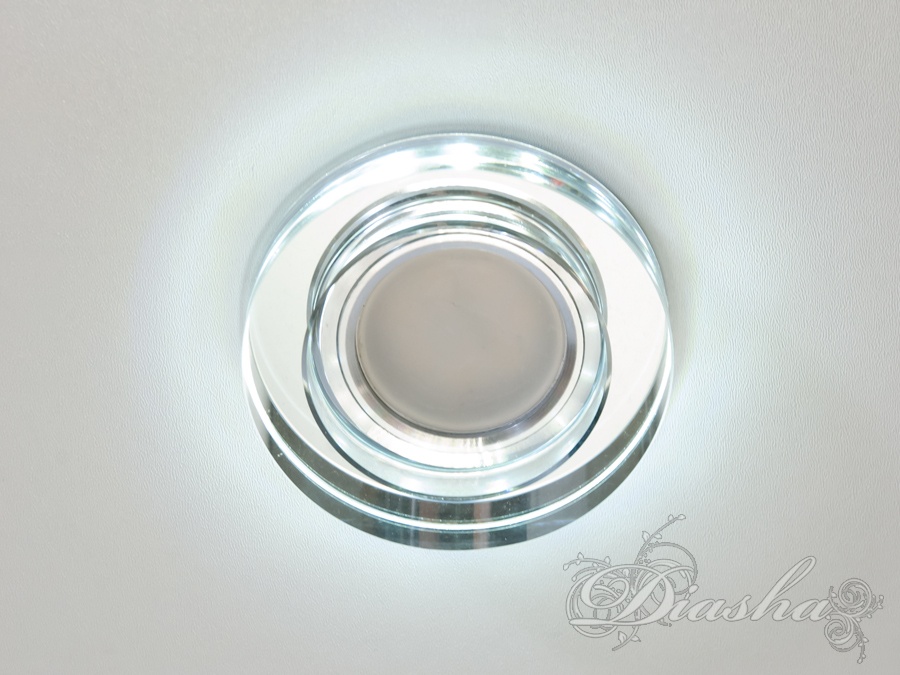 Точковий світильник Diasha SBT 6018WH з вбудованим світлодіодним підсвічуванням 3Вт, 6400K. Ідеальний для сучасних інтер′єрів.