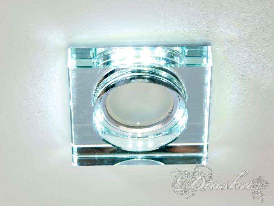 Точковий світильник Diasha SBT з вбудованим LED підсвічуванням 3Вт, ідеальний для сучасних інтер′єрів. Підходить для вітальні, офісу, кухні.