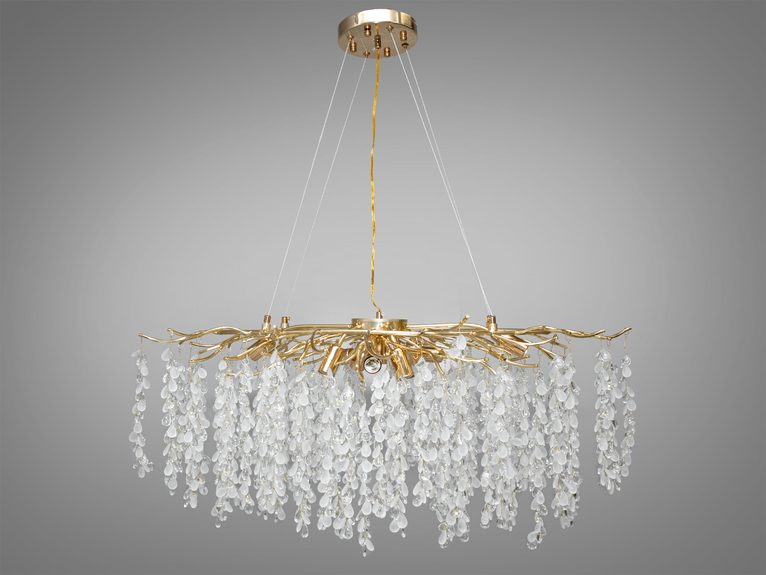 Вишукана кришталева люстра 