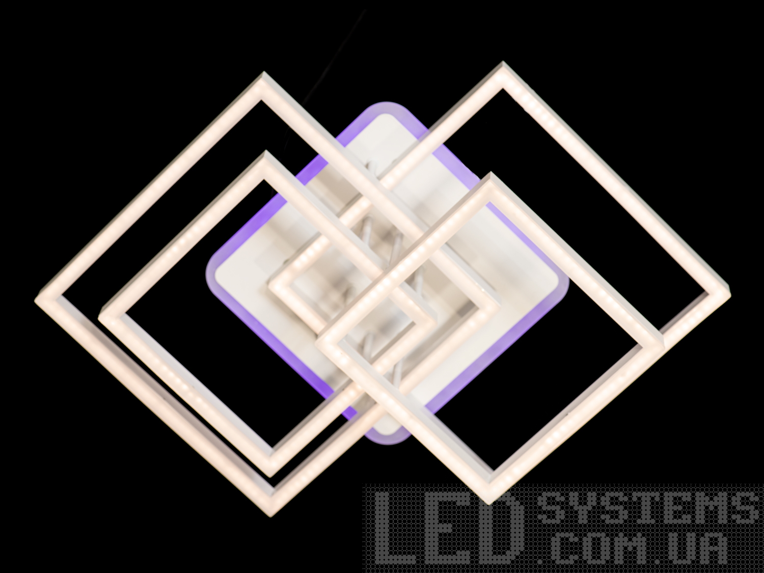 Сучасна світлодіодна люстра для спальні білого кольору з підсвічуванням підходить на площу приміщення приблизно 21 кв.м.
Світлодіодна люстра має кілька режимів: холодний 6400К, нейтральний 4500К, теплий 2700К, включення-вимикання, підсвічування. Люстра має електронний димер, що дозволяє регулювати яскравість люстри від 5% до 100% за допомогою пульта, що постачається разом із люстрою. Люстра світить яскраво, але не сліпить рахунок матеріалу - акрилу, до того ж цей матеріал дуже міцний - його важко пошкодити. Ще однією незаперечною перевагою цієї світлодіодної люстри для дитячої кімнати є відсутність скляних елементів.
Кріпиться до навісних, натяжних, звичайних стель.