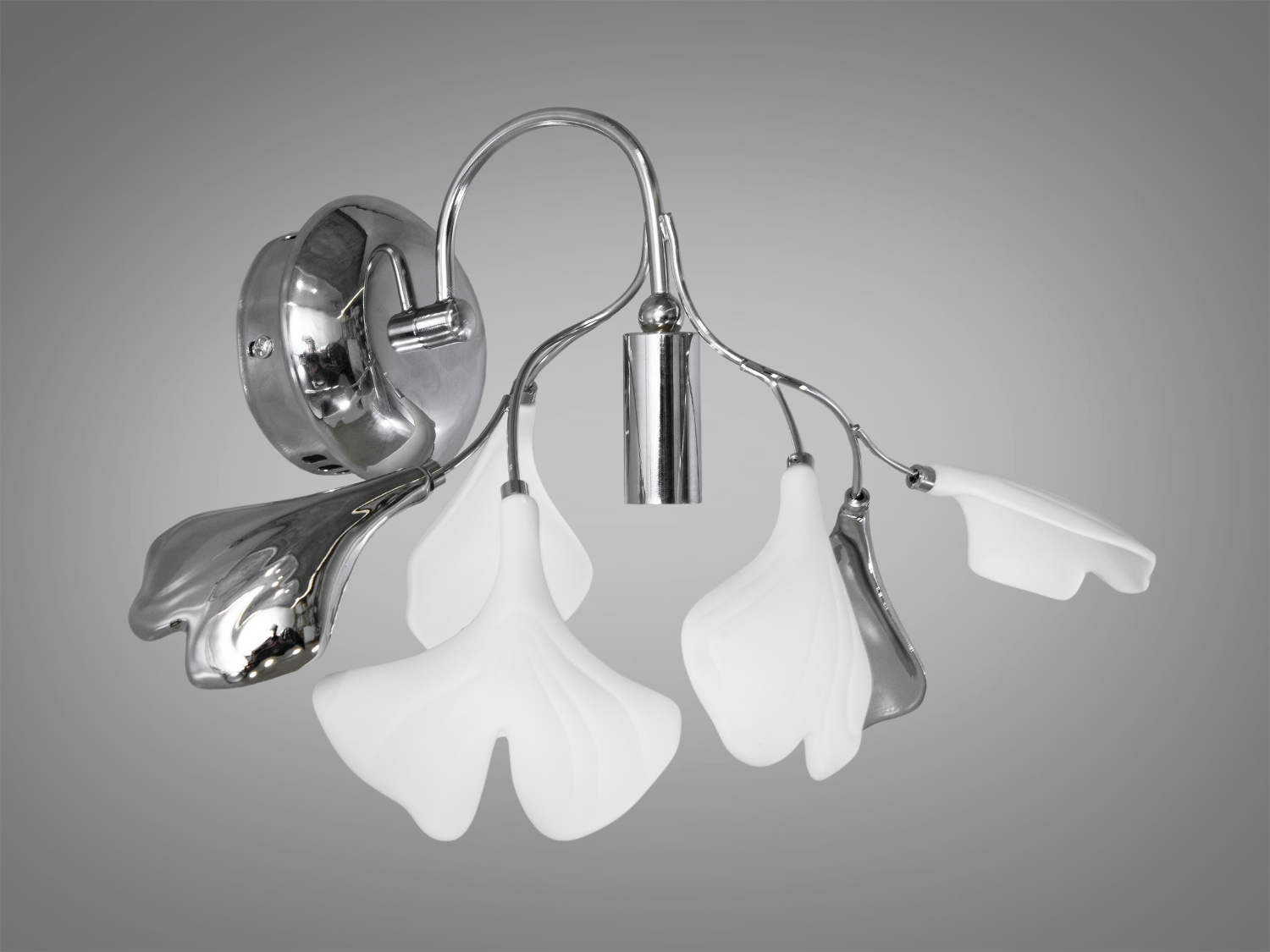 Вишукане бра з порцеляновими елементами є шедевром дизайну, який набуває гармонії між природною красою і сучасною естетикою. Міцний металевий каркас служить основою для ніжних керамічних пелюсток, що мають форму листя гінкго білоба.
Бра вносять цікаві акценти та розкішний блиск у сучасний або класичний інтер'єр, що ідеально поєднується зі світлом лампи E14.
Кріпиться до будь-якого типу стінних поверхонь універсальним кріпленням на планку.
Лампа до комплекту не входить.