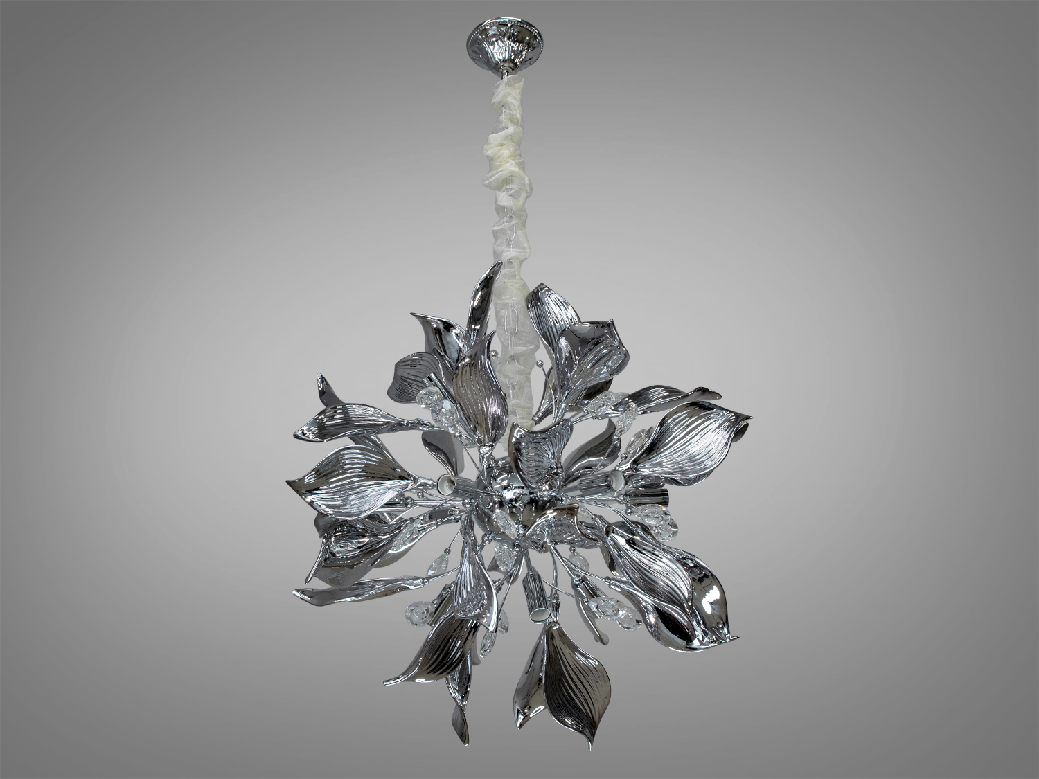 Високоякісна підвісна люстра з 12 лампами та керамічними елементами, що підкреслює елегантність вашого інтер′єру.