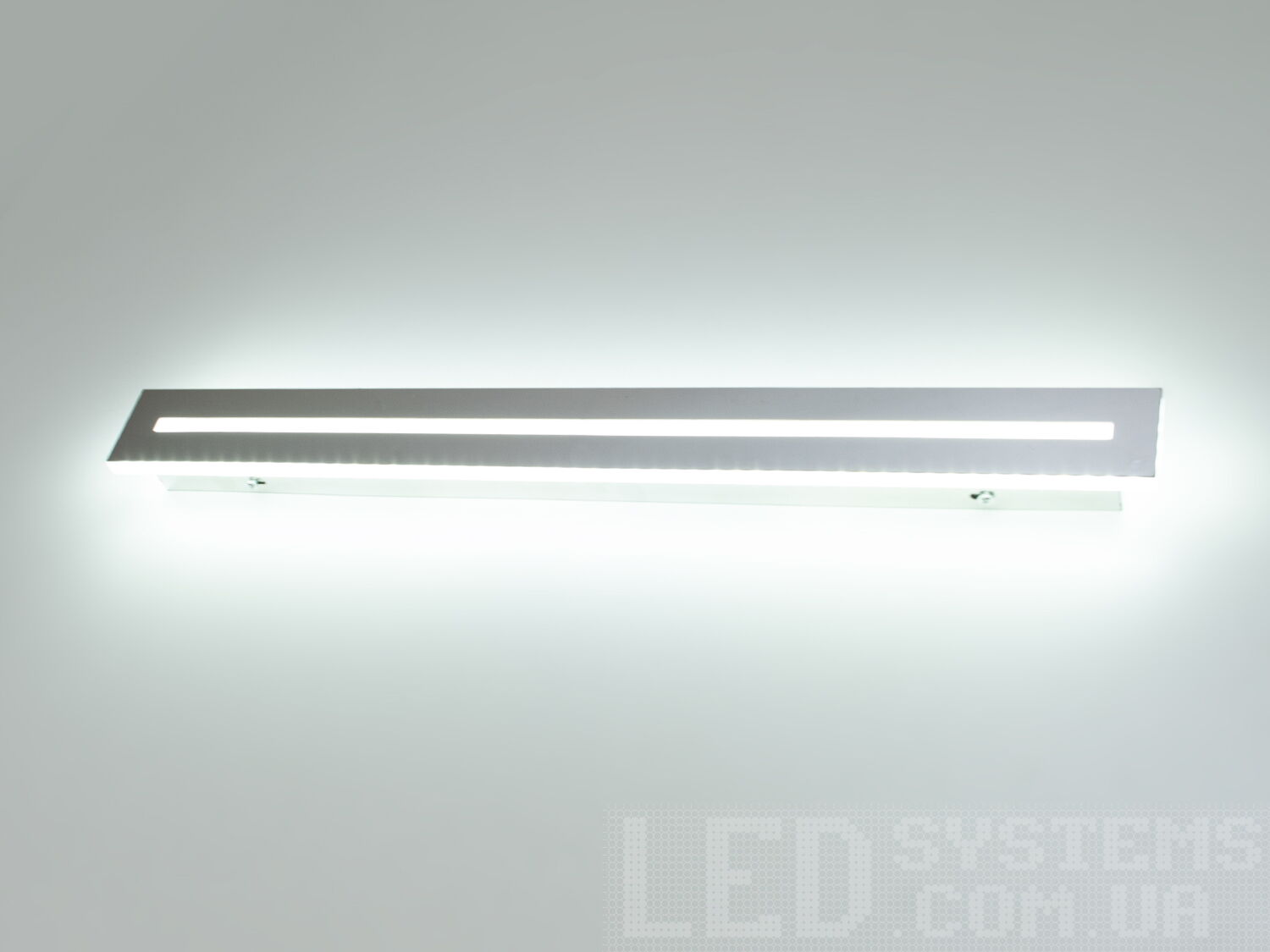 Світлодіодний світильник, підсвічування для картин з незвичайним виконанням плафонів, що обрамляють LED лампи. LED світильник є ідеальним рішенням для акцентного (елементного) підсвічування в інтер'єрі - підсвічування дзеркал, картин, стінних ніш, особливих деталей інтер'єру і є не просто утилітарним світильником як звичайне лінійне підсвічування. Світильник має унікальні світлодіодні енергозберігаючі лампи. Які за дуже низької споживаної потужності створюють потужний світловий потік. Витончені накладні світлодіодні світильники призначені для створення яскравого світлодіодного освітлення з регульованою температурою кольору від теплого білого до холодного білого. Перемикання спектрів світіння світлодіодного світильника здійснюється простим вимкненням-вмиканням. Кріпиться до будь-яких видів поверхонь універсальним кріпленням-на планку.