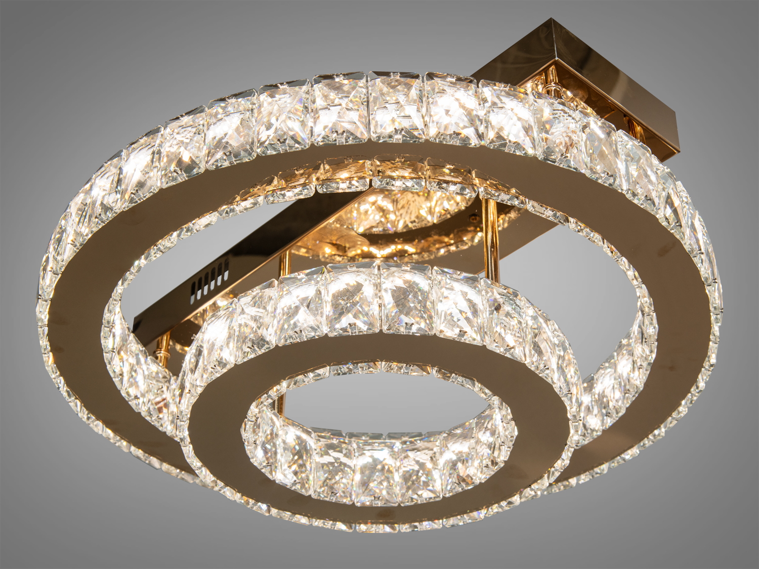 Гармонійна стельова кришталева світлодіодна люстра, 40Вт. Люстра може виступати як центральний декоративний елемент інтерєру, привертаючи увагу своїм неповторним дизайном.