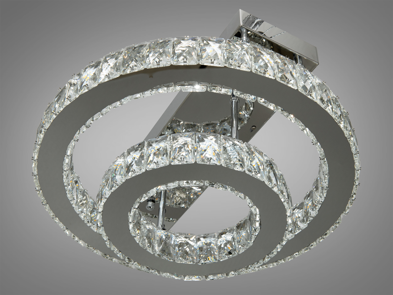 Інноваційна кришталева світлодіодна люстра кільця, 40Вт. Купити люстри гуртом від українського виробника означає інвестувати у вічну красу та довговічність.