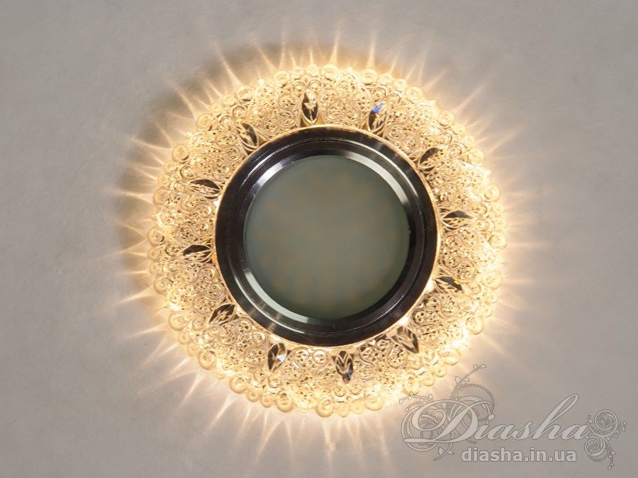 Точковий світильник Diasha 7808 WH з вбудованим LED підсвічуванням забезпечує стильне та ефективне освітлення для будь-якого інтер′єру.