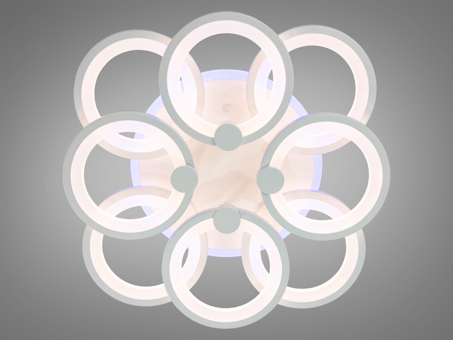 Ніжна світлодіодна люстра для дитячої&nbsp;з пультом, з LED підсвічуванням, з димером підходить на площу приміщення приблизно 21кв.м. Застосовується для зали, вітальні, кухні, спальні, їдальні, дитячої, тому що відсутні елементи, що б'ються.
Світлодіодна люстра має кілька режимів: холодний 6000К, нейтральний 4100К, теплий 3200К, кольорове підсвічування, суміщений режим &ndash; будь-яке основне світло плюс будь-який колір світлодіодного підсвічування. Регулювання яскравості люстри від 5 до 100% відбувається за допомогою пульта дистанційного керування, що входить до комплекту.
Люстра світить яскраво, але не сліпить за рахунок матеріалу &ndash; акрилу, до того ж цей матеріал дуже міцний &ndash; його важко зашкодити. Кріпиться до стелі будь-якого типу універсальним кріпленням на монтажну планку.