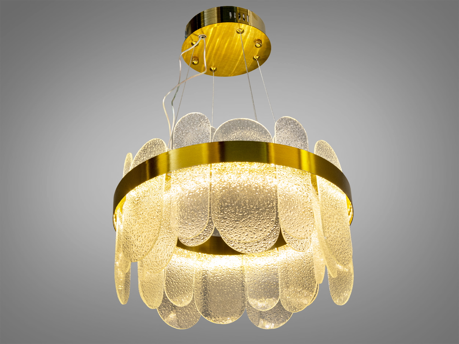 Підвісна люстра Diasha золото 77Вт LED кришталь — елегантний акцент для вашого інтер′єру, що поєднує розкішний дизайн та сучасні технології.