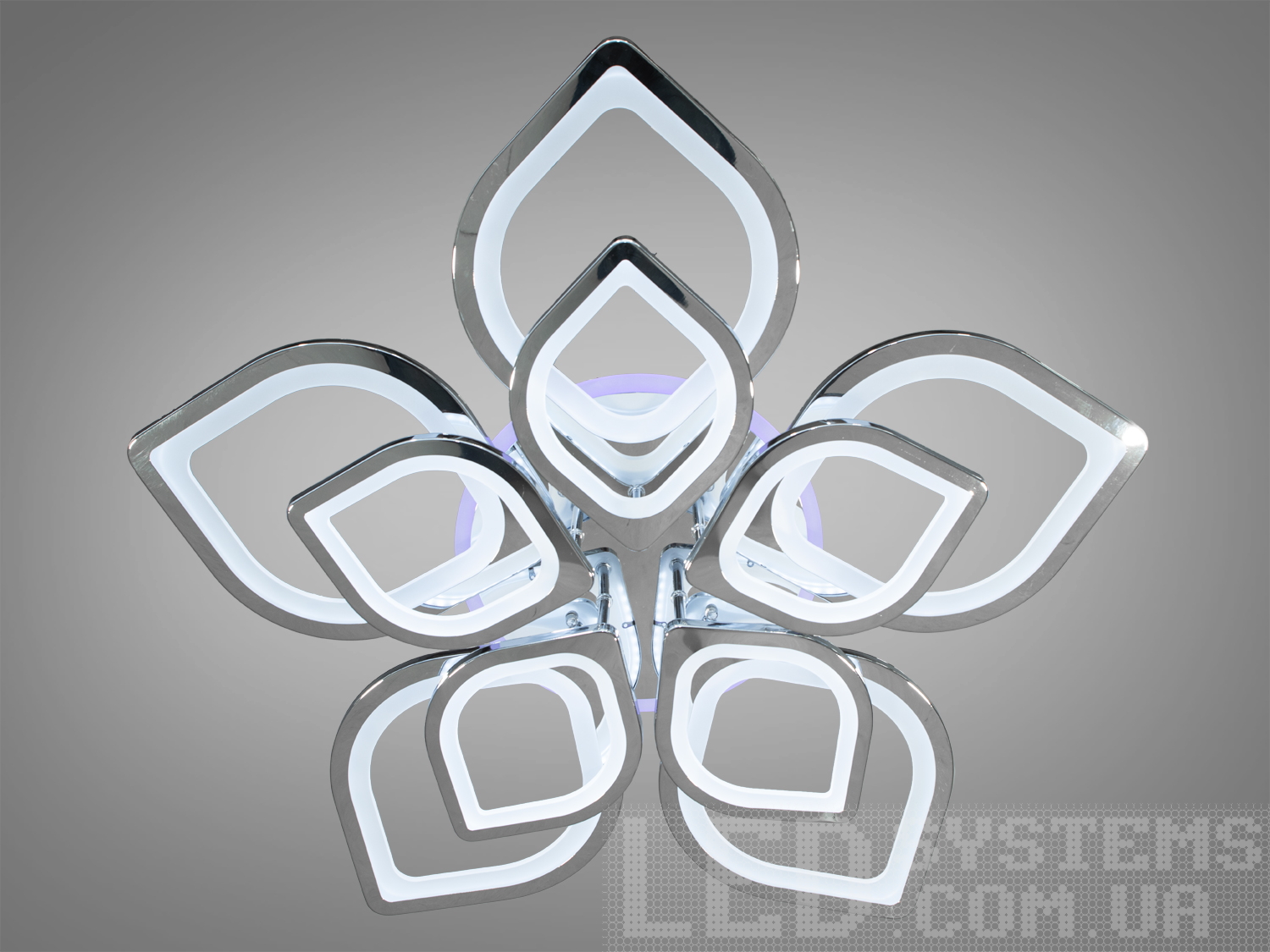 Акрилова люстра у вітальню з LED підсвічуванням, з пультом, з димером підходить на площу приміщення приблизно 32 кв.м.
Світлодіодна люстра має кілька режимів: холодний 6400К, нейтральний 4500К, теплий 2700К, кольорове підсвічування, суміщений режим &ndash; будь-яке основне світло плюс будь-який колір світлодіодного підсвічування. Регулювання яскравості люстри від 5 до 100% відбувається за допомогою пульта дистанційного керування, що входить до комплекту.
Люстра світить яскраво, але не сліпить за рахунок матеріалу &ndash; акрилу, до того ж цей матеріал дуже міцний &ndash; його важко зашкодити. Застосовується для зали, вітальні, кухні, спальні, їдальні, дитячої, тому що відсутні елементи, що б'ються. Універсальне кріплення підходить для підвісних, натяжних та звичайних стель.