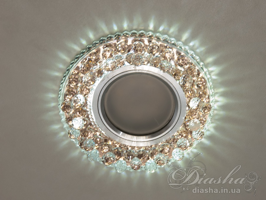 Точковий світильник 8108T з білим світлом та вбудованим світлодіодним підсвічуванням ідеально підходить для сучасних інтер′єрів.