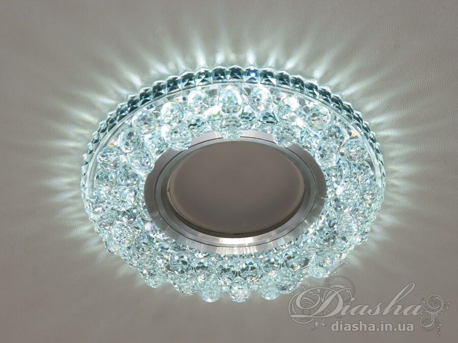 Врізний точковий світильник Diasha 8108WH з білим світлом забезпечує сучасне освітлення та стильний декор для будь-якого інтер′єру.