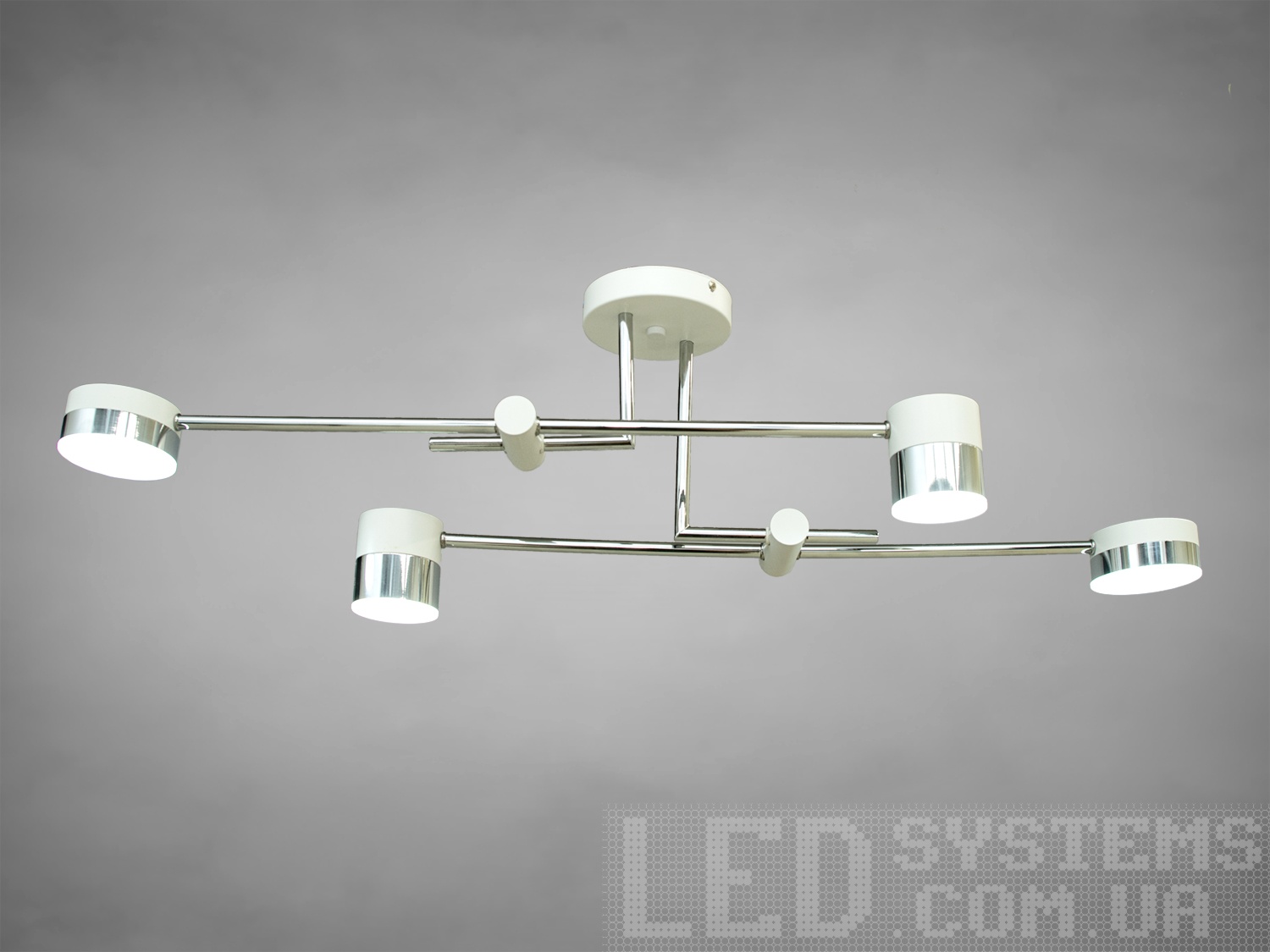 Сучасна світлодіодна люстра в стилі Лофт світить легким заповнює світлом. Погодьтеся затишний бар заповнений від підлоги до стелі яскравим сліпучим світлом стає придорожній закусочній. І навпаки інтер'єр в напівтемряві, з ефектно підсвічуються столиками і наприклад барною стійкою створюють затишок і відчуття самоти. При цьому яскраво освітлені страви виглядають апетитно. Саме для створення приємного заповнює освітлення ми пропонуємо використовувати ці світильники. Будь то ресторан з розвішаних над столиками підвісами, або квартира з сучасним інтер'єром і розкиданими по стелі світильниками, ви і ваші гості будуть завжди в захваті від світла цієї LED-люстри.