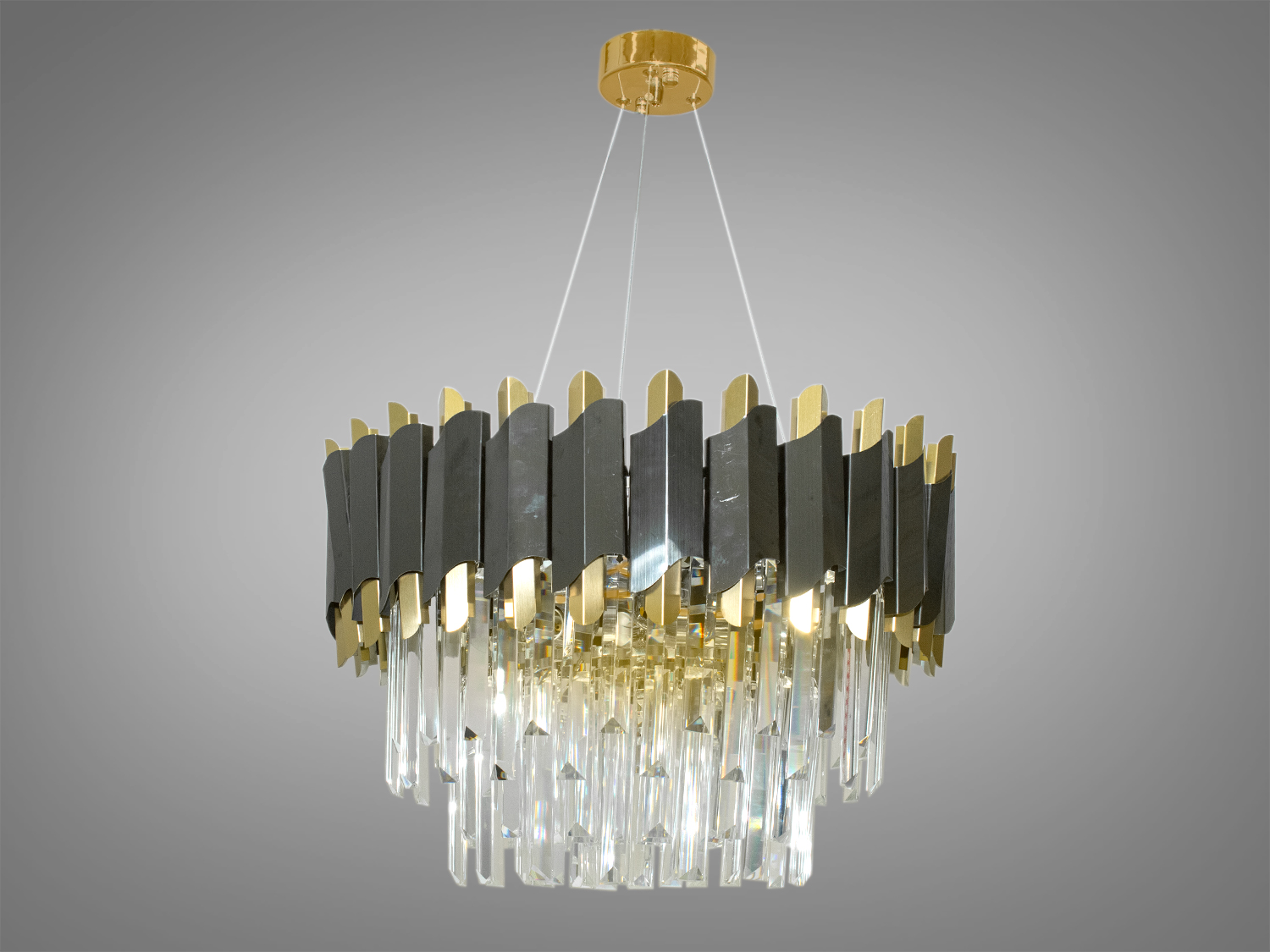 Сучасна кришталева люстра в спальню в сучасному стилі добре виглядатиме в інтер'єрі зали, вітальні, спальні, їдальні, сучасних холах. Висота люстри регулюється, завдяки чому підходить для низьких стель. У класичний інтер'єр вона вносить нотки сучасності та легкої грайливості, а квартирі студії у стилі лофт дарує крапельку суворості та впорядкованості.
Стельове кріплення на планку універсальне та підходить для навісних, натяжних та звичайних стель. Люстра-підвіс під лампи розжарювання, економки або світлодіодні лампи з цоколем Е14.
Увага. Вага люстри 10кг.