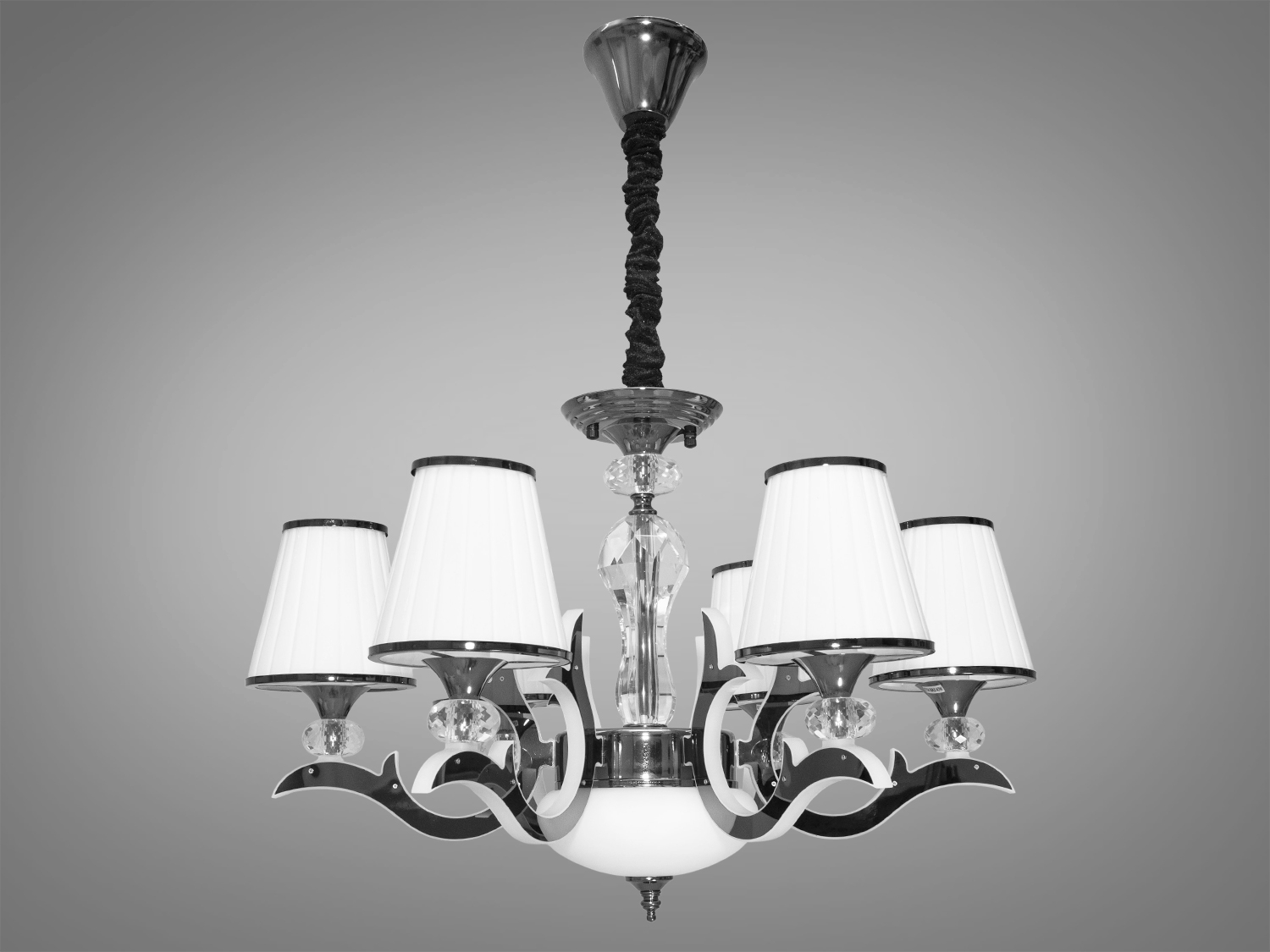 Чудова класична люстра зі рожками, що світяться, застосовується для банкетного або концертного залу, вітальні або спальні, ресторану або готелю.
Ви самі зможете вирішити, як виглядатиме ця люстра у Вашому інтер'єрі: класично &ndash; з простим ланцюгом, або шляхетно &ndash; з ланцюгом у оксамитовому чохлі. І все це доповнено оригінальним підсвічуванням, що виливається з самої її серцевини.
Люстра з рожками, що світять, на 24W і на 6 ламп під класичну лампу розжарювання, економку, або світлодіодну лампу з цоколем Е14.&nbsp;