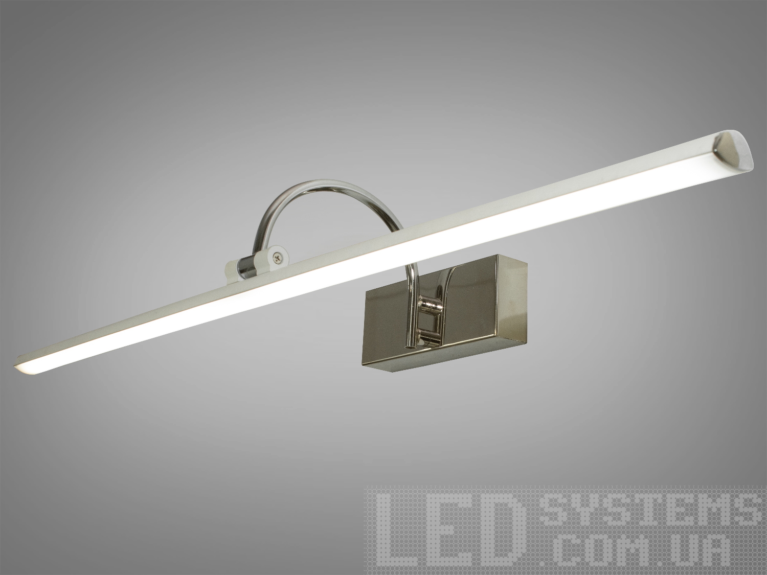 Елегантне підсвічування для дзеркал та картин для зали призначене для акцентного (елементного) підсвічування в інтер'єрі - підсвічування дзеркал як у приміщенні, так і у ванній кімнаті, для картин, витворів мистецтва, настінних ніш.У цій серії всі світильники оснащені світлодіодними енергозберігаючими лампами. Які за дуже низької споживаної потужності створюють потужний світловий потік.
Кріпиться до будь-яких поверхонь стін універсальним кріпленням на монтажну планку.