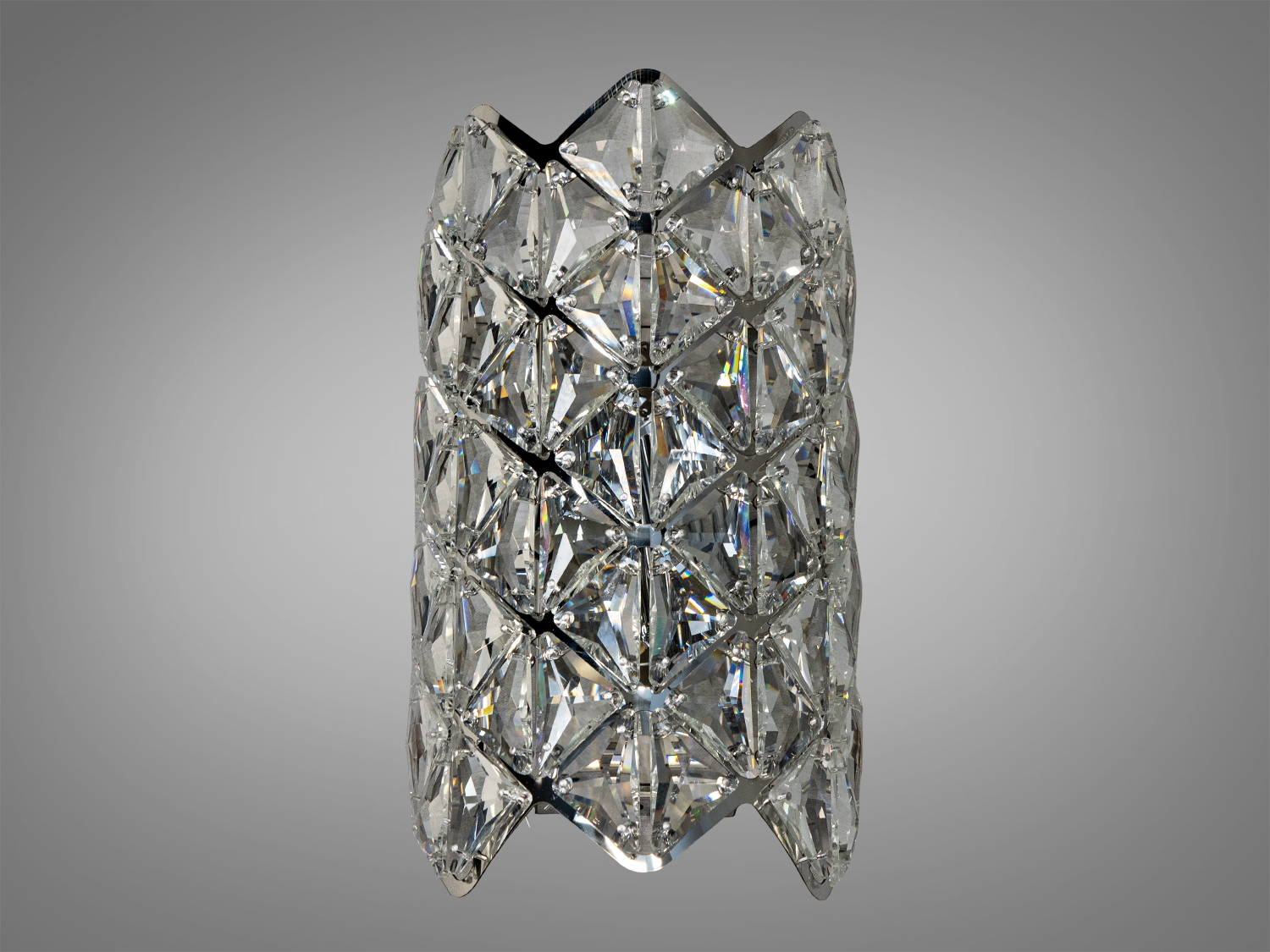 Елегантне класичне бра Diasha 9133B з хромованою основою та кришталевими елементами стане яскравим акцентом в вашому інтер′єрі.