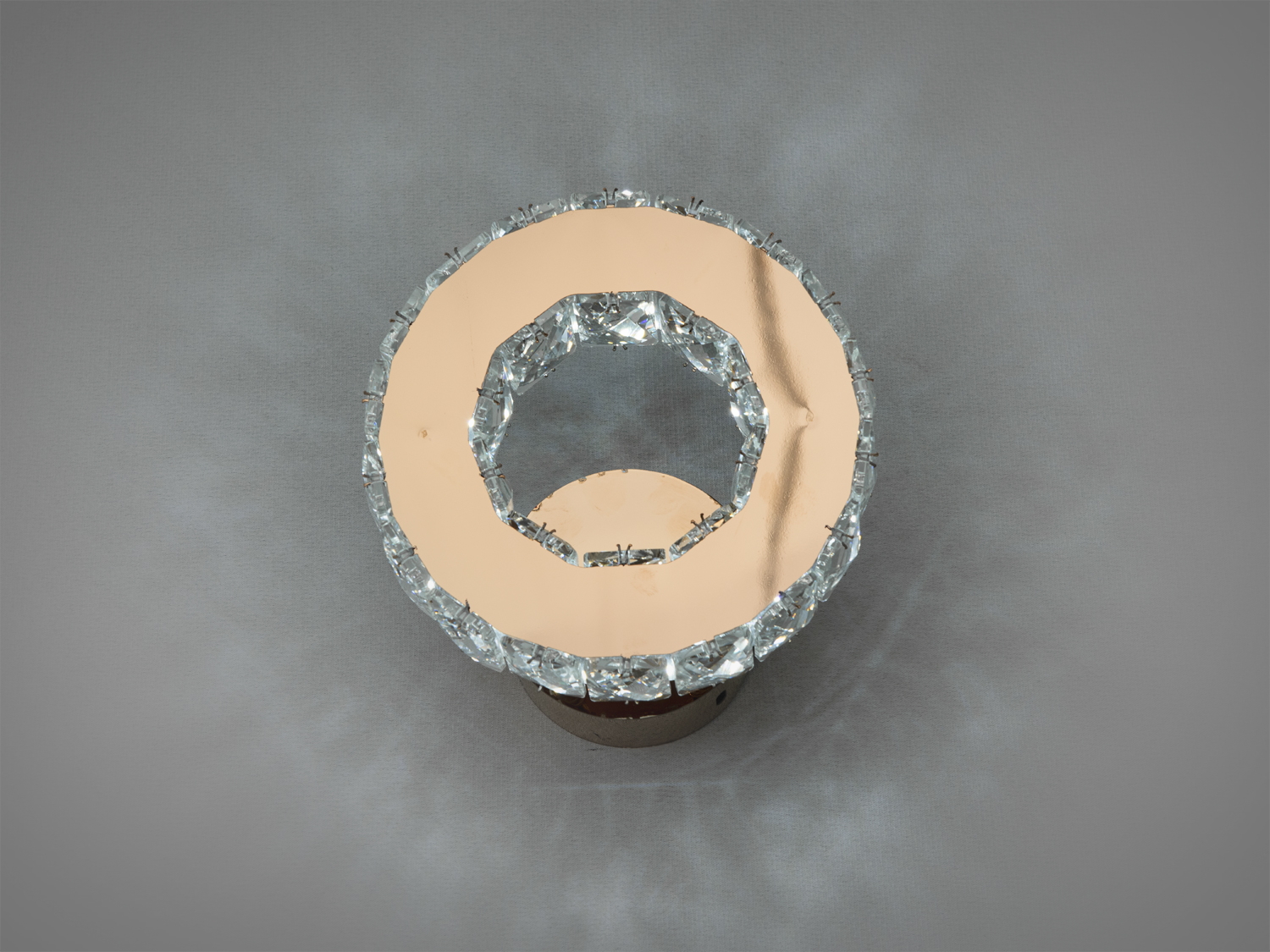 Колоритний кришталевий LED світильник на стіну, 6Вт. Придбані світильники та люстри гуртом за демократичними цінами, трансформують ваш інтерєр і стануть виграшною інвестицією для вашого бізнесу.