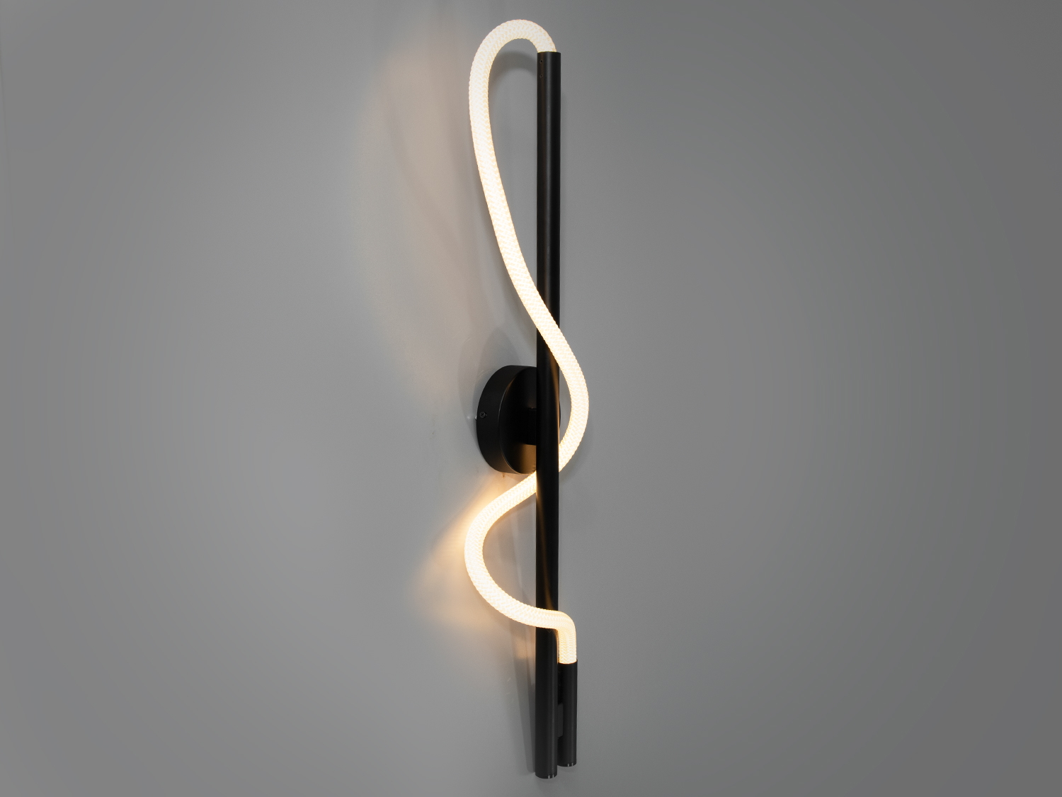 Лаконічний настінний світильник шланг для залу серії 