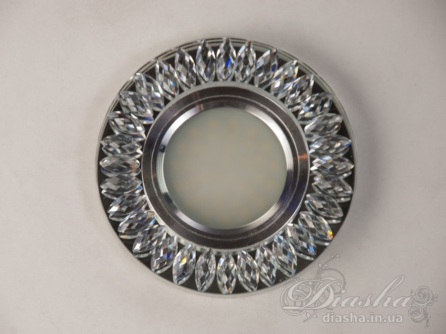 &nbsp;&nbsp;&nbsp;Точкові світильники прості та легкі в установці, тому їх монтування не займе багато часу та праці. Вони запросто можуть змінити простір приміщення. Якщо точкові світильники встановити по периметру стелі, то він буде здаватися вище, а сама кімната - набагато більше. Прийміть це як керівництво до дії. І тоді ці кришталеві точкові світильники будуть здатні забезпечити Вам комфорт саме на тому рівні, якого Ви так довго чекали. Для оптових покупців відпускається лише ящиками по 50 шт.
Конструкція світильника ідеально розрахована на використання з натяжними стелями.
&nbsp;&nbsp;&nbsp;Лампа і трансформатор в комплект не входять.