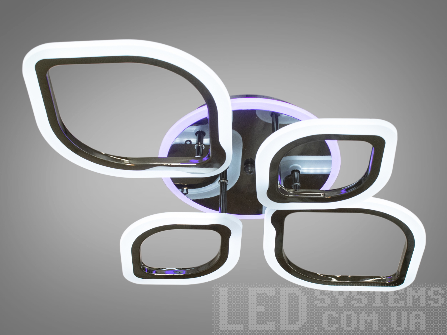 Невелика LED-люстра в коридор з диммером, з підсвічуванням LED, з пультом підходить на площу приміщення приблизно 9кв.м.
Світлодіодна люстра має кілька режимів: холодний 6000К, нейтральний 4100К, теплий 3200К, включення-вимикання, кольорове підсвічування. Люстра має електронний димер, що дозволяє регулювати яскравість люстри від 5% до 100% за допомогою пульта, що входить до комплекту.
Люстра світить яскраво, але не сліпить за рахунок матеріалу - акрилу, до того ж цей матеріал дуже міцний - його важко пошкодити. Підходить для зали, вітальні, спальні, дитячої, оскільки відсутні скляні елементи.Кріпиться до стелі будь-якого типу універсальним кріпленням на монтажну планку.