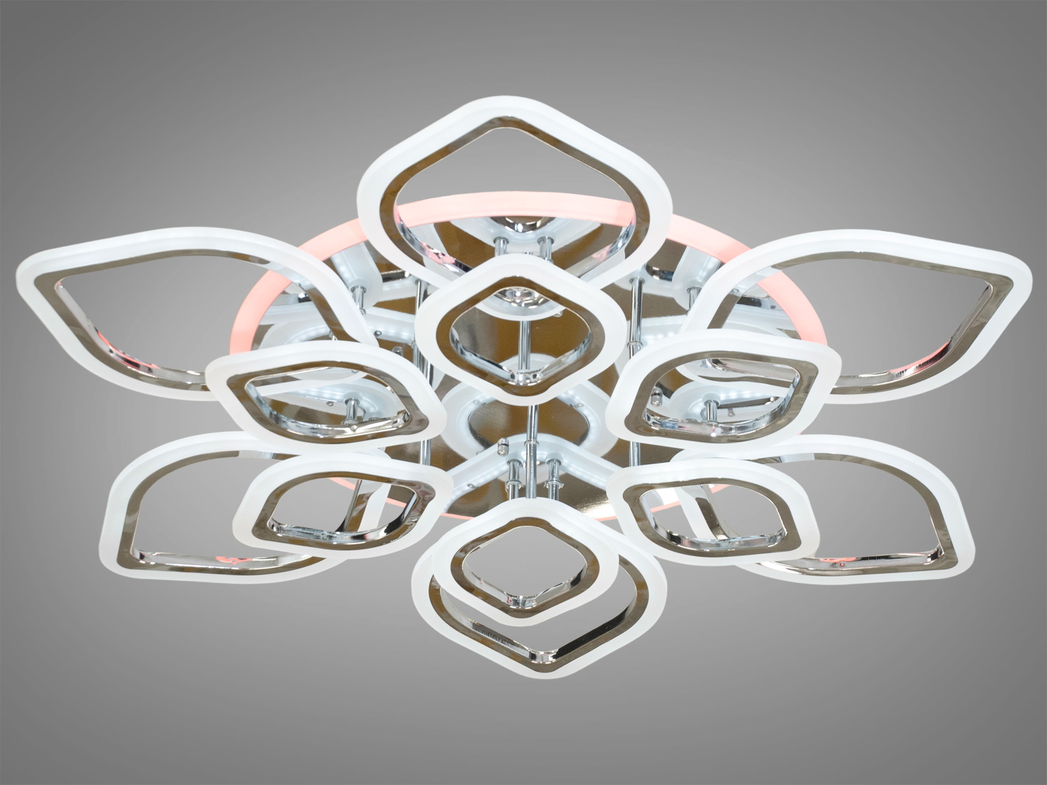 Стельова світлодіодна люстра у вітальню з LED підсвічуванням, з пультом, з димером підходить на площу приміщення приблизно 33 кв.м. Застосовується для зали, вітальні, кухні, спальні, їдальні, дитячої, тому що відсутні елементи, що б'ються.
Світлодіодна люстра має кілька режимів: холодний 6000К, нейтральний 4100К, теплий 3200К, кольорове підсвічування, суміщений режим &ndash; будь-яке основне світло плюс будь-який колір світлодіодного підсвічування. Регулювання яскравості люстри від 5 до 100% відбувається за допомогою пульта дистанційного керування, що входить до комплекту.
Люстра світить яскраво, але не сліпить за рахунок матеріалу &ndash; акрилу, до того ж цей матеріал дуже міцний &ndash; його важко зашкодити. Кріпиться до стелі будь-якого типу універсальним кріпленням на монтажну планку.