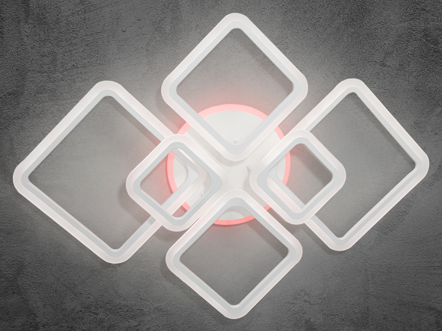 Сучасна лед люстра для вітальні&nbsp;з пультом, з LED підсвічуванням, з димером підходить на площу приміщення приблизно 22 кв.м. Застосовується для зали, вітальні, спальні, кухні, коридору, дитячої, оскільки відсутні скляні елементи.
Світлодіодна люстра має кілька режимів: холодний 6000К, нейтральний 4100К, теплий 3200К, включення-вимикання, кольорове підсвічування, змішаний режим. Люстра має електронний димер, що дозволяє регулювати яскравість люстри від 5% до 100% за допомогою пульта, що входить до комплекту.
Кріпиться до стелі будь-якого типу універсальним кріпленням на монтажну планку.