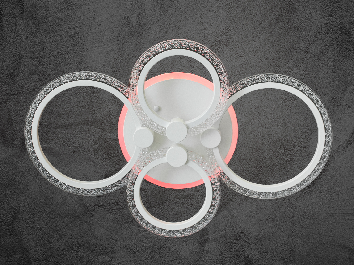 Невелика світлодіодна люстра з підсвічуванням в кухню, спальню, вітальню, або на кухню підходить на площу приміщення приблизно 12 кв.м.
Велика площа розсіювачів дарує м'яке та рівномірне світло по всьому приміщенню. Це дуже важливо в приміщеннях де часто знаходяться діти і як перевага - відсутність скляних елементів.

Світлодіодна люстра має кілька режимів: холодний 6400К, нейтральний 4500К, теплий 2700К, LED підсвічування, суміщений режим - будь-яке основне світло плюс світлодіодне підсвічування.

Стельовий світильник має електронний димер, що дозволяє регулювати яскравість люстри від 5% до 100% за допомогою пульта, що входить у комплект разом із люстрою.

Кріпиться до підвісних, натяжних, звичайних стель.