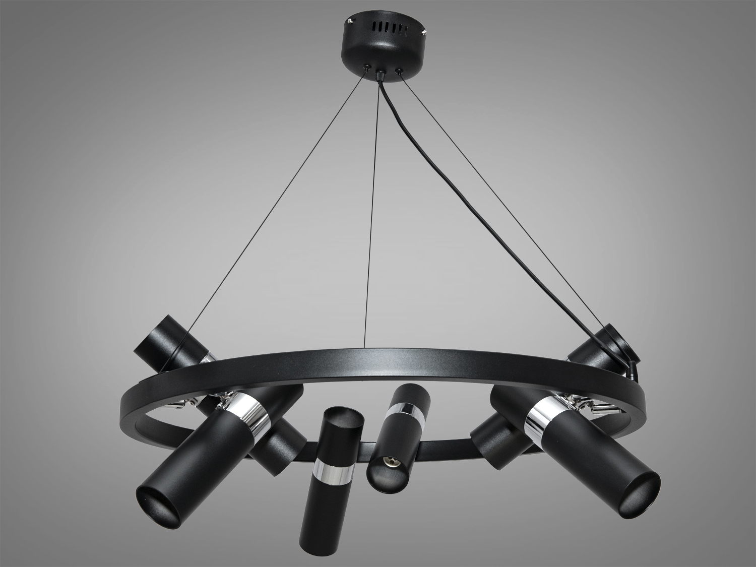 Стильна люстра для дому в стилі Loft застосовується для залу, сходового холу, вітальні, кухні, кухні-студії, спальні, їдальні, дитячої, оскільки відсутні елементи, що б'ються. Люстри в стилі &laquo;лофт&raquo; ідеально впишуться в сучасні будинки, квартири, кафе, арт-простір, коворкінги, квеструми.
Люстра спеціально розроблена під світлодіодні лампи стандарту MR16 із цоколем GU10. За рахунок регулювання шнура можна вибрати оптимальну висоту світильника.
Кріпиться до стелі будь-якого типу універсальним кріпленням на монтажну планку.
Лампи до комплекту не входять.