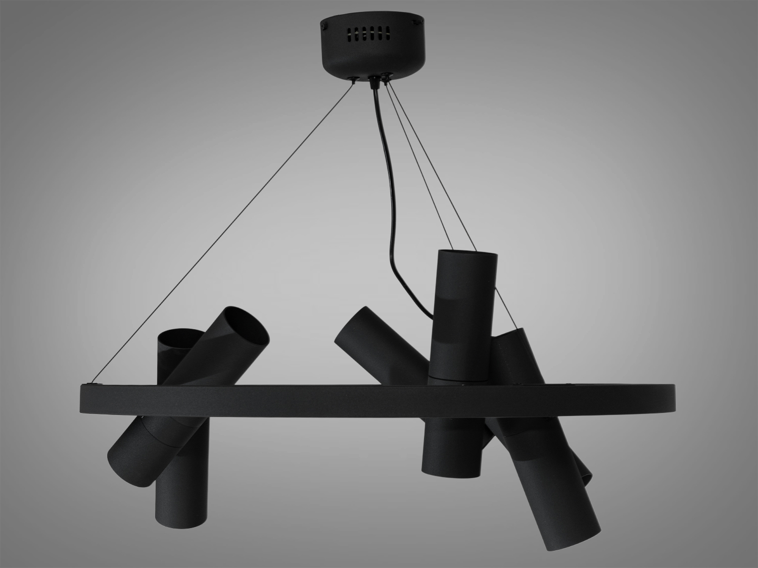 Лаконічна люстра в стилі Loft для коворкінгів застосовується для залу, сходового холу, вітальні, кухні, кухні-студії, спальні, їдальні, дитячої, оскільки відсутні елементи, що б'ються. Люстри в стилі &laquo;лофт&raquo; ідеально впишуться в сучасні будинки, квартири, кафе, арт-простір, коворкінги, квеструми.
Люстра спеціально розроблена під світлодіодні лампи стандарту MR16 із цоколем GU10. За рахунок регулювання шнура можна вибрати оптимальну висоту світильника.
Кріпиться до стелі будь-якого типу універсальним кріпленням на монтажну планку.
Лампи до комплекту не входять.