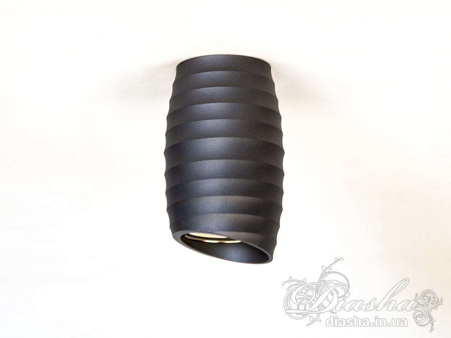 Коли світло стає мистецтвом, а освітлювальний прилад перетворюється на чарівника, що творить атмосферу &mdash; ось перед нами не просто світильник для кухні, а поетичний об'єкт від ТМ 