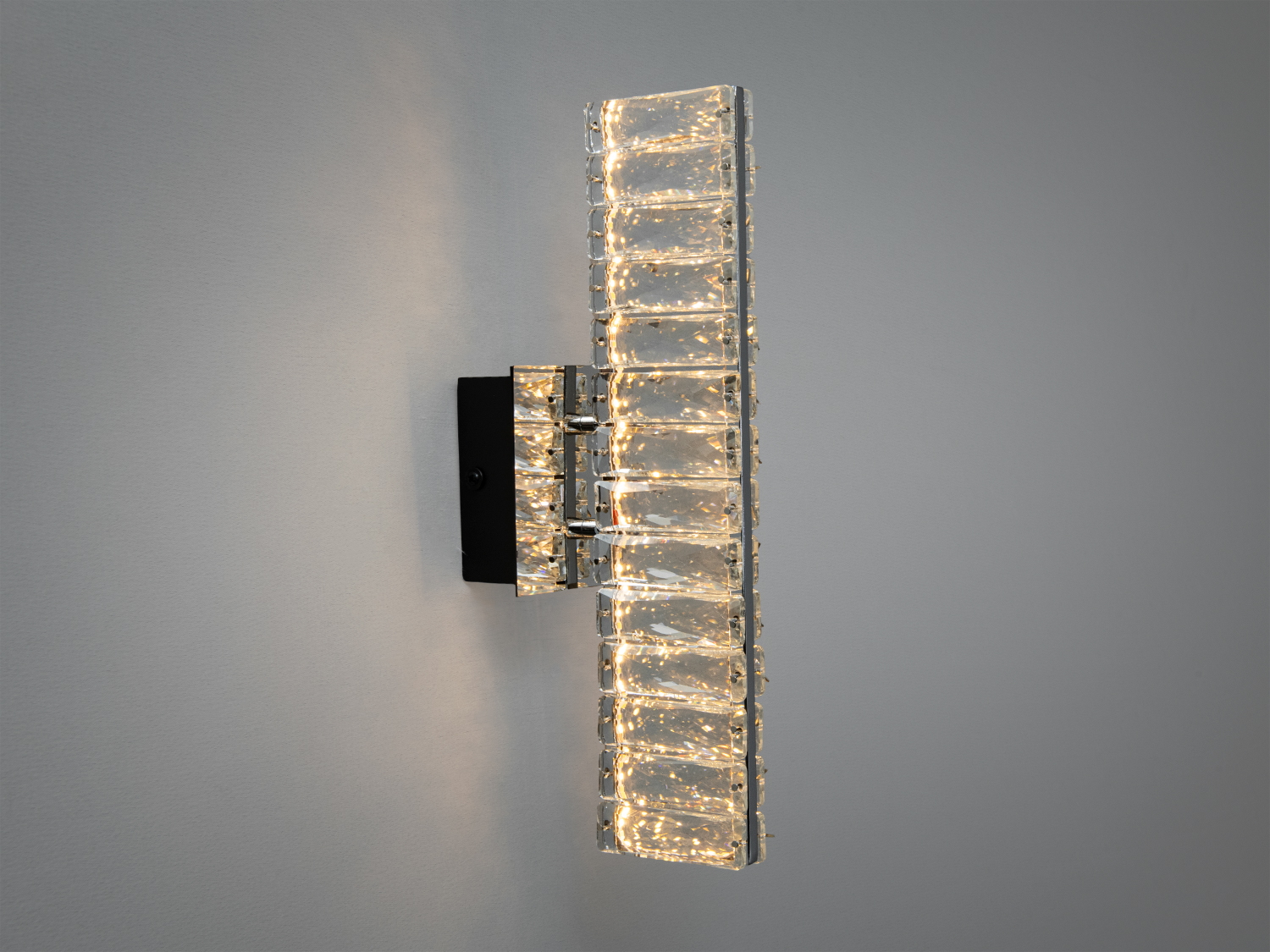 Настінне LED бра D88010BCH хромове з кришталевим розсіювачем 8 Вт для сучасних інтер′єрів з м′яким білим світлом.