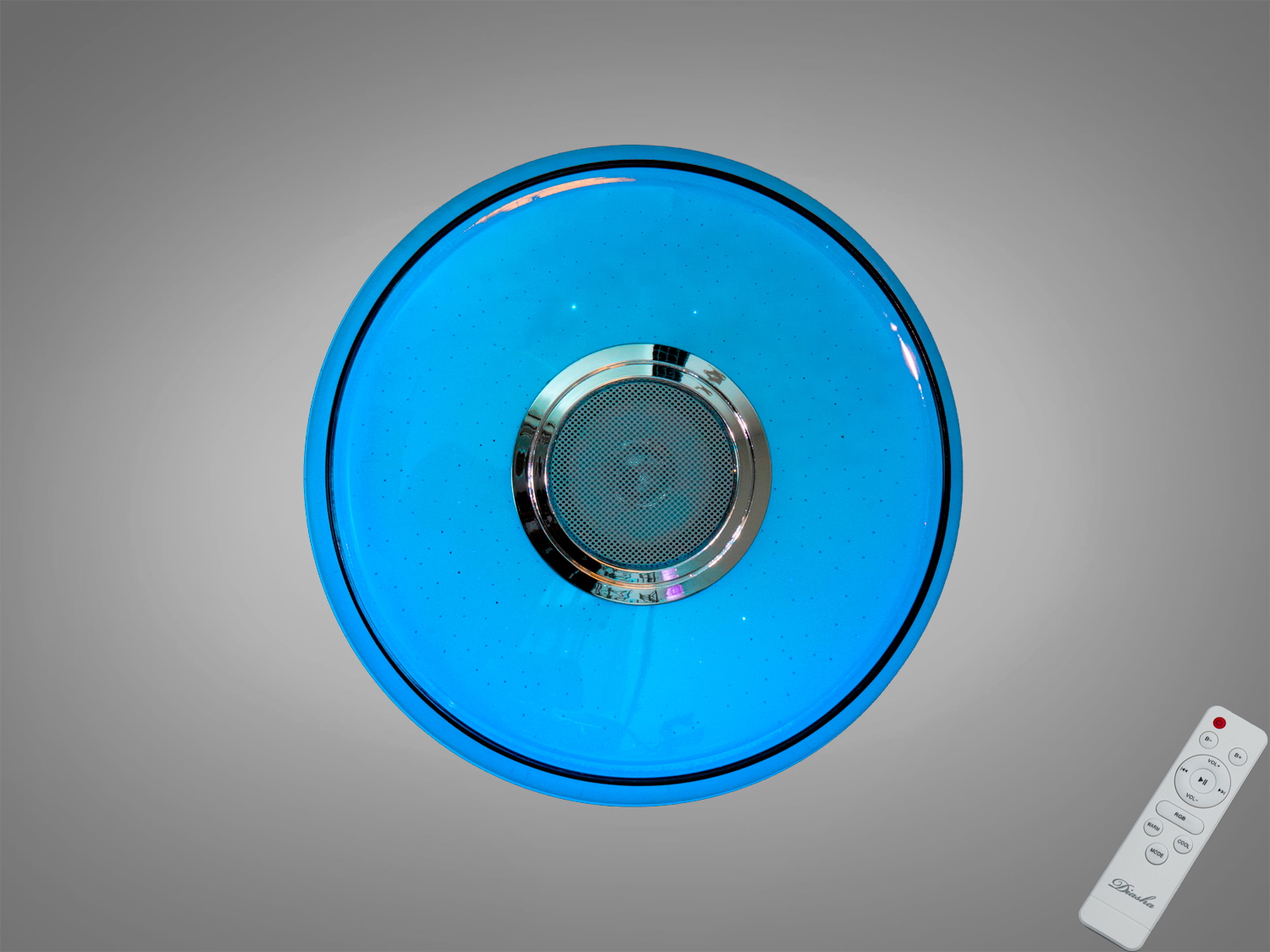 Біла смарт LED люстра 45 Вт з RGB та вбудованою Bluetooth‑колонкою. Керування i‑Link і пультом, таймери, музичний режим. Для кімнат до ≈8 м².