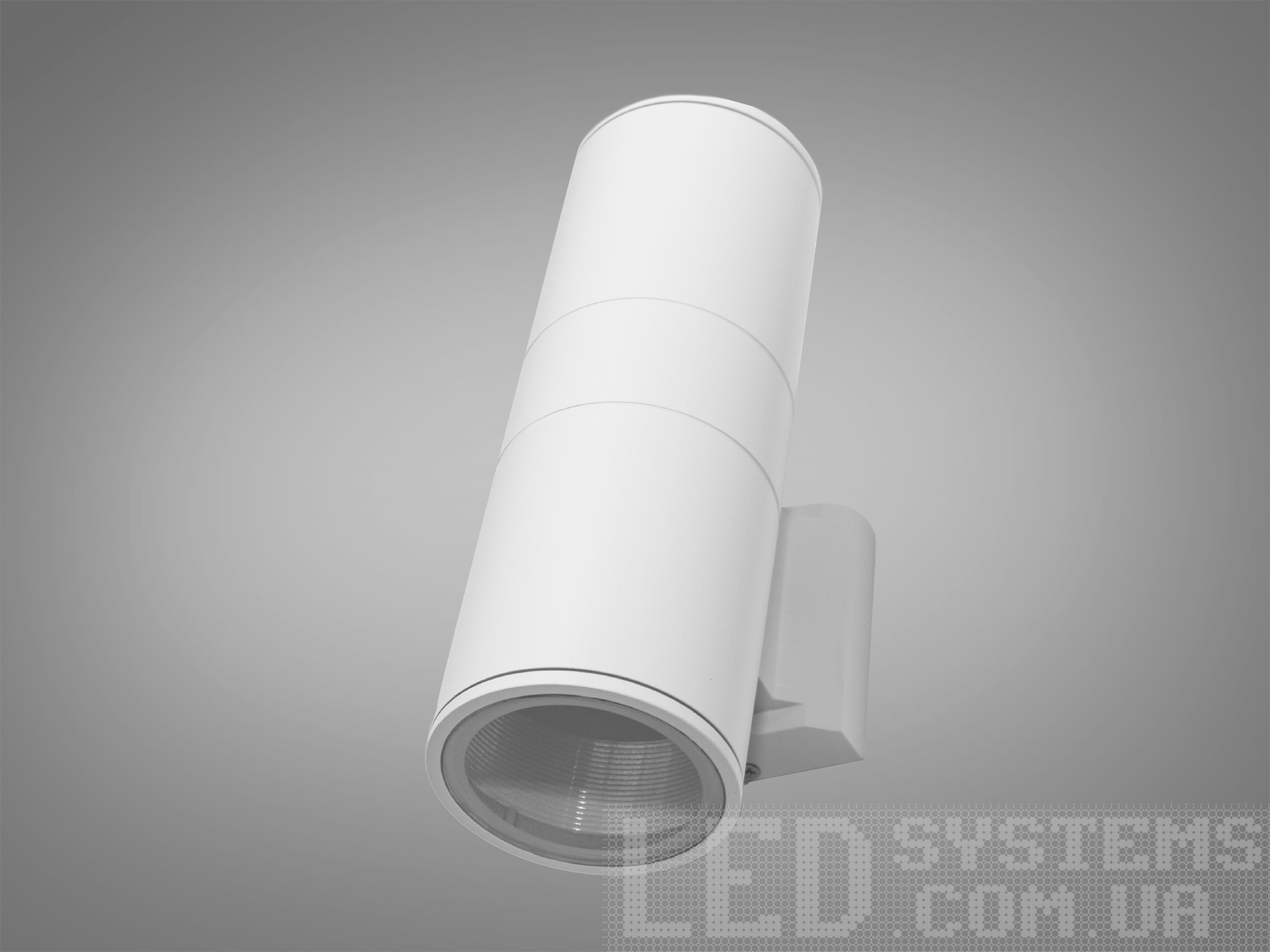 Зовнішнє архітектурне підсвічування на фасад на 2 лампи підійде для освітлення дачної ділянки, прибудинкової території приватного або багатоквартирного будинку. Також може бути використаний у приміщенні як заміна настінного бра. Застосовується для створення вражаючої атмосфери та привабливого зовнішнього вигляду вашого будинку чи комерційної будівлі.
Фасадний світильник має малий розмір і високу світловіддачу, всередині знаходиться патрон під лампу розжарювання, світлодіодну, енергозберігаючу з цоколем Е27.
Із захистом IP67, це вуличне підсвічування повністю захищене від пилу та води, що дозволяє їй чудово справлятися з екстремальними погодними умовами, включаючи дощ, сніг та вологу. Ви можете бути впевнені у надійності та довговічності цього світильника навіть при експлуатації на відкритому повітрі.
Світильник кріпиться до стіни за допомогою монтажної планки.