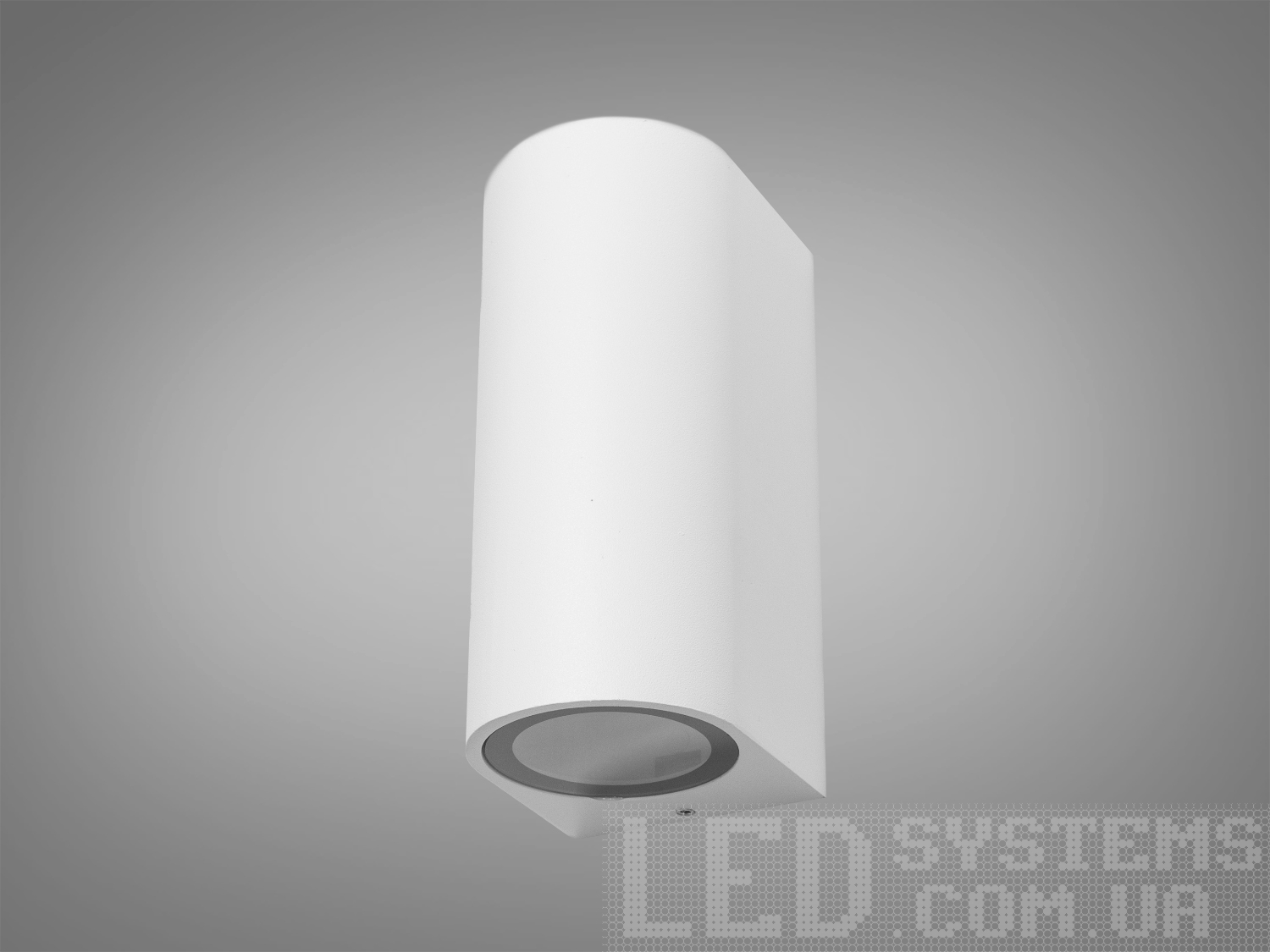 Вологозахищене фасадне підсвічування на 2 лампи підійде для освітлення дачної ділянки, прибудинкової території приватного або багатоквартирного будинку. Також може бути використаний у приміщенні як заміна настінного бра. Застосовується для створення вражаючої атмосфери та привабливого зовнішнього вигляду вашого будинку чи комерційної будівлі.
Фасадний світильник має малий розмір і високу світловіддачу. Світлодіодні лампи з цоколем GU10 забезпечують яскраве, енергоефективне освітлення, яке скорочує енергоспоживання та забезпечує довговічність.
Із захистом IP67, це вуличне підсвічування повністю захищене від пилу та води, що дозволяє їй чудово справлятися з екстремальними погодними умовами, включаючи дощ, сніг та вологу. Ви можете бути впевнені у надійності та довговічності цього світильника навіть при експлуатації на відкритому повітрі.
Світильник кріпиться до стіни за допомогою монтажної планки.