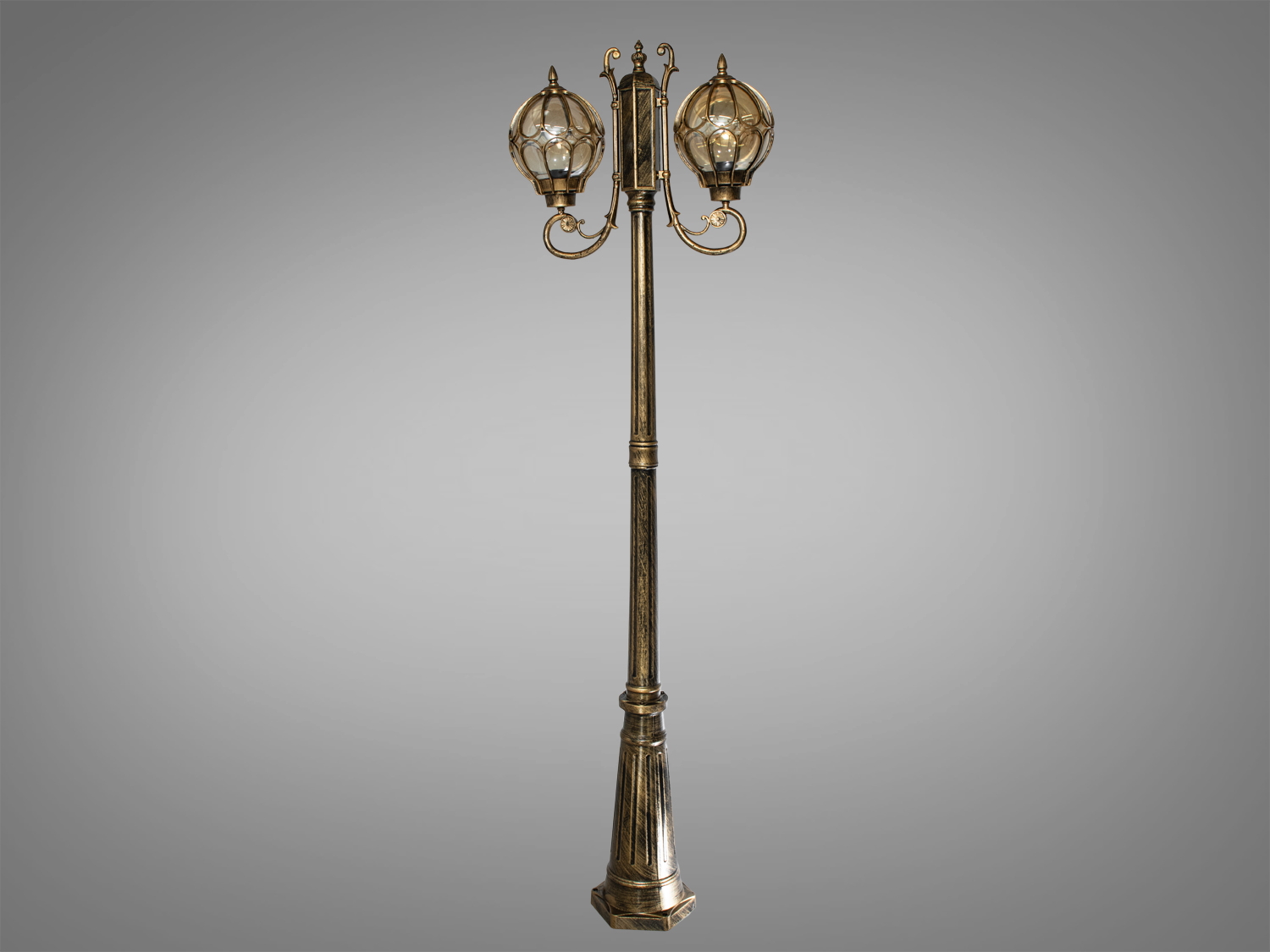 Вуличний ліхтар садово-парковий на 2 ріжки застосовується для освітлення території приватних будинків, паркових зон, доріжок, при дизайні ланшафтів. За допомогою такого світильника можна легко прикрасити будь-яке подвір'я. У цьому світильнику тісно переплелися сучасність і ретро-стиль. Чудовою перевагою стала можливість застосування у цьому світильнику будь-якого типу ламп &ndash; розжарювання, енергозберігаюча, світлодіодна &ndash; на патрон Е27.
Лампи до комплекту не входять.