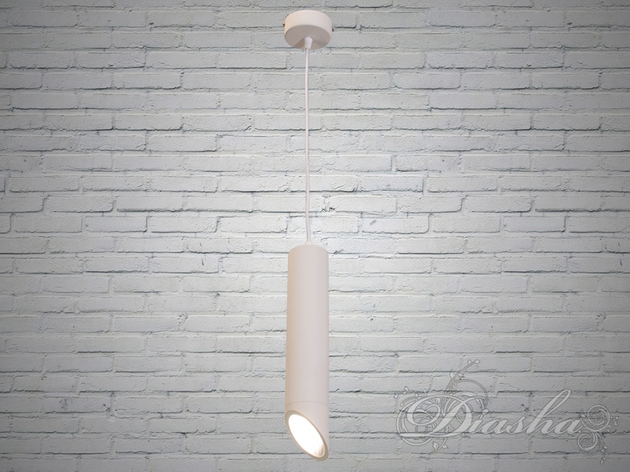 Накладні точкові світильники призначені для яскравого акцентного освітлення. Вони можуть ефектно висвітлити барну стійку, робочу поверхню, або наприклад вітрину магазину. Сувора стильна форма накладного точкового світильника гармонійно вписується в сучасні інтер'єри.
Строгість, простота і функціональність - три головні риси сучасного інтер'єру. Нові накладні точкові світильники від ТМ 