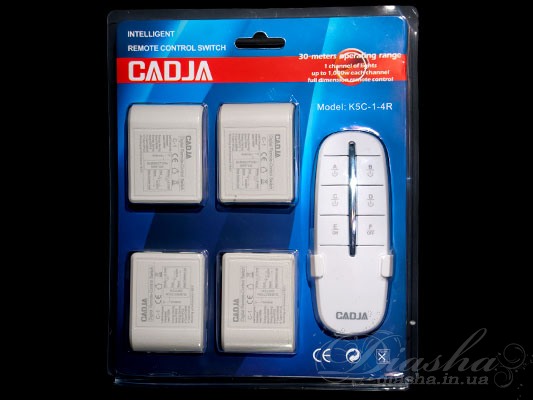 Кількість кіл навантаження: 4Таймер: такМаксимальна потужність навантаження: 4х1000 ВтРозмір контролера: 54Х40Х22мм.
&nbsp;&nbsp;&nbsp;Пульт дистанційного керування (ПДУ) дозволяє включати і вимикати світло, а також вибирати необхідну кількість включених ламп з будь-якої точки кімнати, і навіть не перебуваючи в ній. Після установки такого пульта до вашої люстрі вам більше немає необхідності вимикати світло а потім у темряві пробиратися від вимикача до ліжка, ви можете здивувати ваших гостей погасивши або включивши освітленні не встаючи з крісла. Почався захоплюючий фільм, вам хочеться приглушити світло і лінь вставати - немає проблем - всього одне натискання клавіші на пульті і освітлення підкориться Вам.&nbsp;&nbsp;&nbsp;Також незаперечною перевагою пульта є відсутність необхідності прокладати проводку до вимикача. Наприклад, якщо ви вирішили встановити люстру з двома-трьома і більше режимами, а існуюча проводка розрахована всього лише на одинарний вимикач. І для підключення не обійтися виключно заміною вимикача, адже треба і поміняти дроти від вимикача до люстри. А це в свою чергу веде до штробленню стін, псуванні шпалер, величезним тимчасовим і матеріальним витратам. При використанні пультового управління все, що доведеться зробити при установці - підключити блок управління до люстри (встановлюється безпосередньо в корпус люстри) і закріпити на стіні підставку для пульта.&nbsp;&nbsp;&nbsp;Пульт розрахований на підключення люстри загальною потужністю до 4000Вт, може бути підключений як до галогеновим люстрам, так і до класичних з лампами розжарювання або економки. Розмір блоку управління настільки невеликий, що дозволяє встановлювати його практично на будь-яку люстру. Навіть за відсутності у люстри стельової коробки блок можна закріпити на рамі люстри.
&nbsp;&nbsp;&nbsp;Окремі блоки дозволяють підключити дистанційне керування відразу до декількох пристроїв, наприклад люстрі, бра і групі точкових світильників.