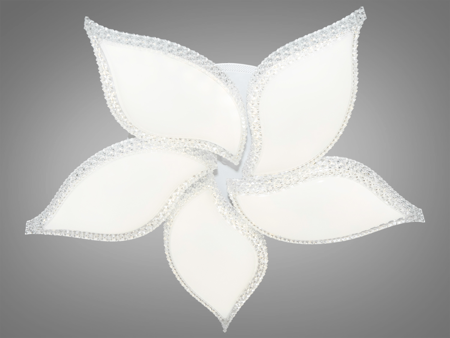 Витончена люстра в дитячу диммер, з пультом підходить на площу приміщення приблизно 8кв.м.
Світлодіодна люстра має кілька режимів: холодний 6000К, нейтральний 4100К, теплий 3200К. Регулювання яскравості люстри від 5 до 100% відбувається за допомогою пульта дистанційного керування, що входить до комплекту. Кожне включення вимикання по черзі переводить люстру за такими режимами: холодне світло, тепле світло, нейтральне світло.
Люстра світить яскраво, але не сліпить за рахунок матеріалу &ndash; акрилу, до того ж цей матеріал дуже міцний &ndash; його важко зашкодити. Застосовується для зали, вітальні, кухні, спальні, їдальні, дитячої, тому що відсутні елементи, що б'ються. Кріпиться до підвісних, натяжних, звичайних стель.