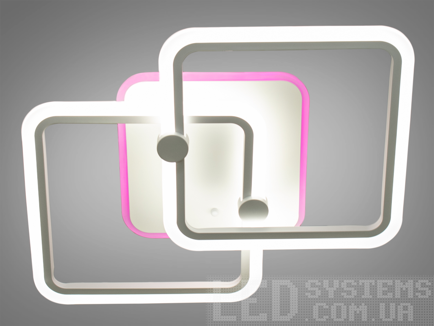 Сучасна LED-люстра на кухню з підсвічуванням, з пультом, диммером підходить на площу приміщення приблизно 8кв.м.
Світлодіодна люстра має кілька режимів: холодний 6400К, нейтральний 4500К, теплий 2700К, кольорове підсвічування, суміщений режим &ndash; будь-яке основне світло плюс будь-який колір світлодіодного підсвічування. Регулювання яскравості люстри від 5 до 100% відбувається за допомогою пульта дистанційного керування, що входить до комплекту.
Люстра світить яскраво, але не сліпить за рахунок матеріалу &ndash; акрилу, до того ж цей матеріал дуже міцний &ndash; його важко пошкодити. Застосовується для невеликого залу, вітальні, кухні, спальні, їдальні, дитячої, тому що відсутні елементи, що б'ються. Кріпиться до підвісних, натяжних, звичайних стель.