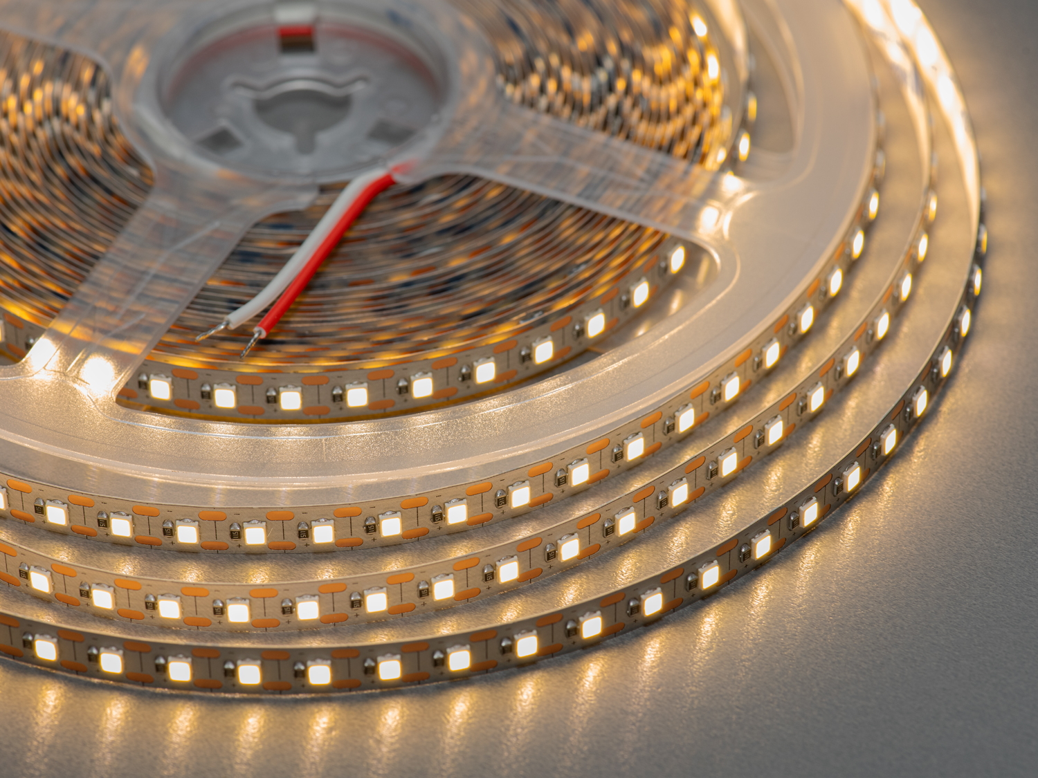 LED стрічка 12В, 120 діодів на метр, 8 мм, нейтральний. Придбавши цю лед стрічку, ви отримуєте високу якість і надійність, гарантовану українським брендом.