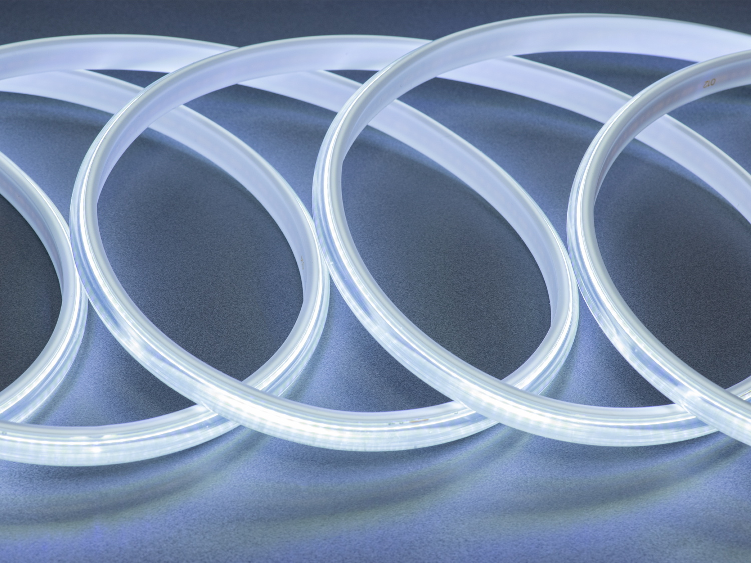 Світлодіодна стрічка 220в, 288 шт/м, герметична, 10мм, холодний. Придбайте led стрічку, яка поєднує в собі високу світлову продуктивність, сучасну COB технологію та герметичний захист.